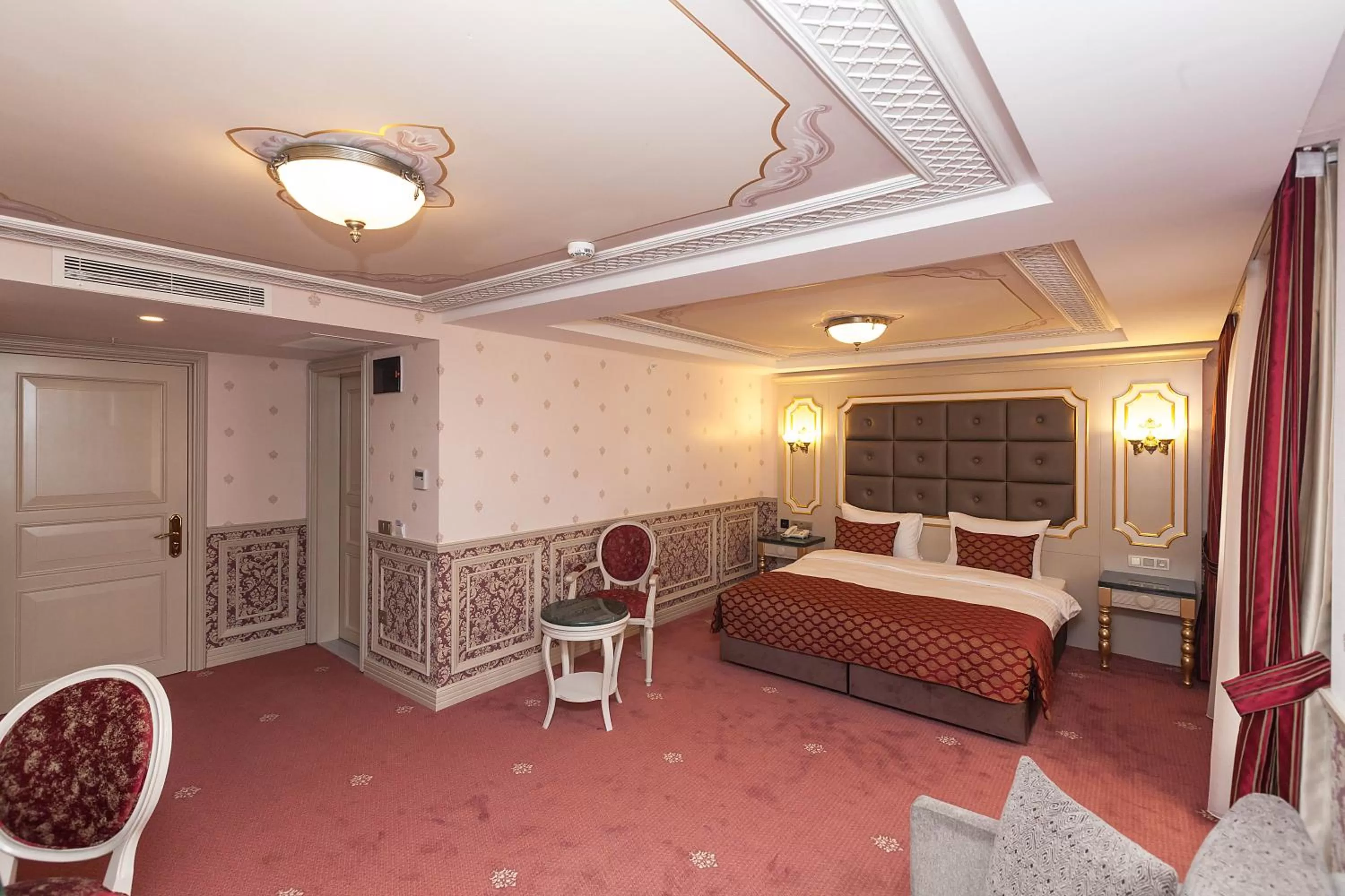 Photo of the whole room, Bed in Meserret Palace Hotel - Special Category