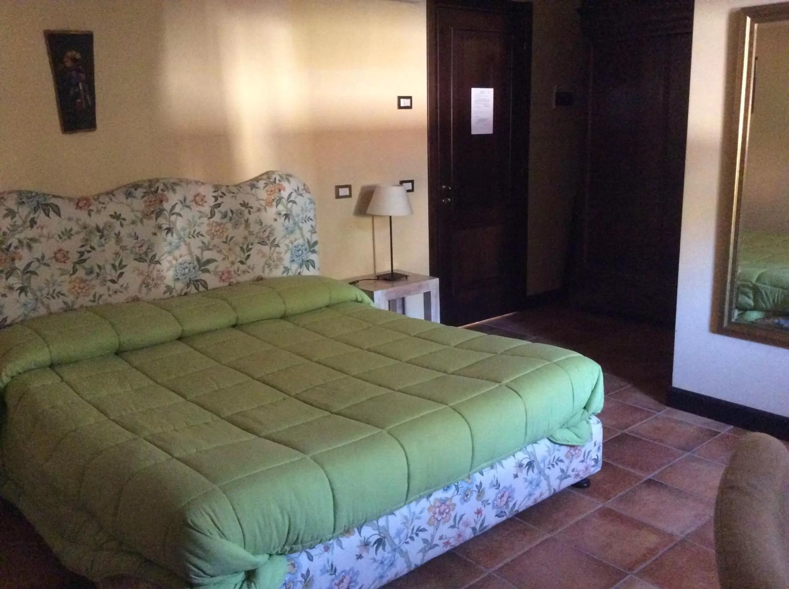 Bed in B&B MontAlbano