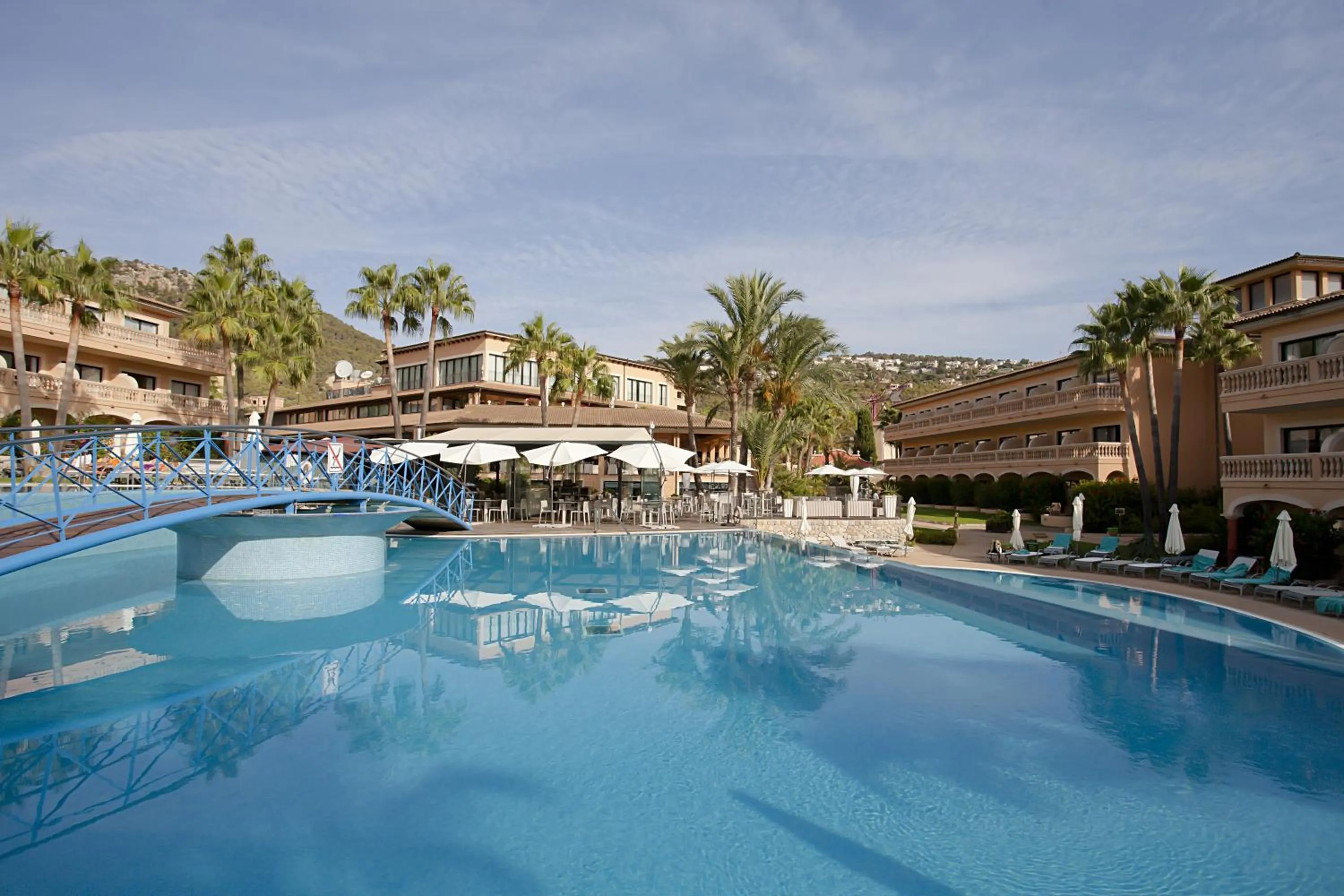 Swimming pool in Mon Port Hotel & Spa