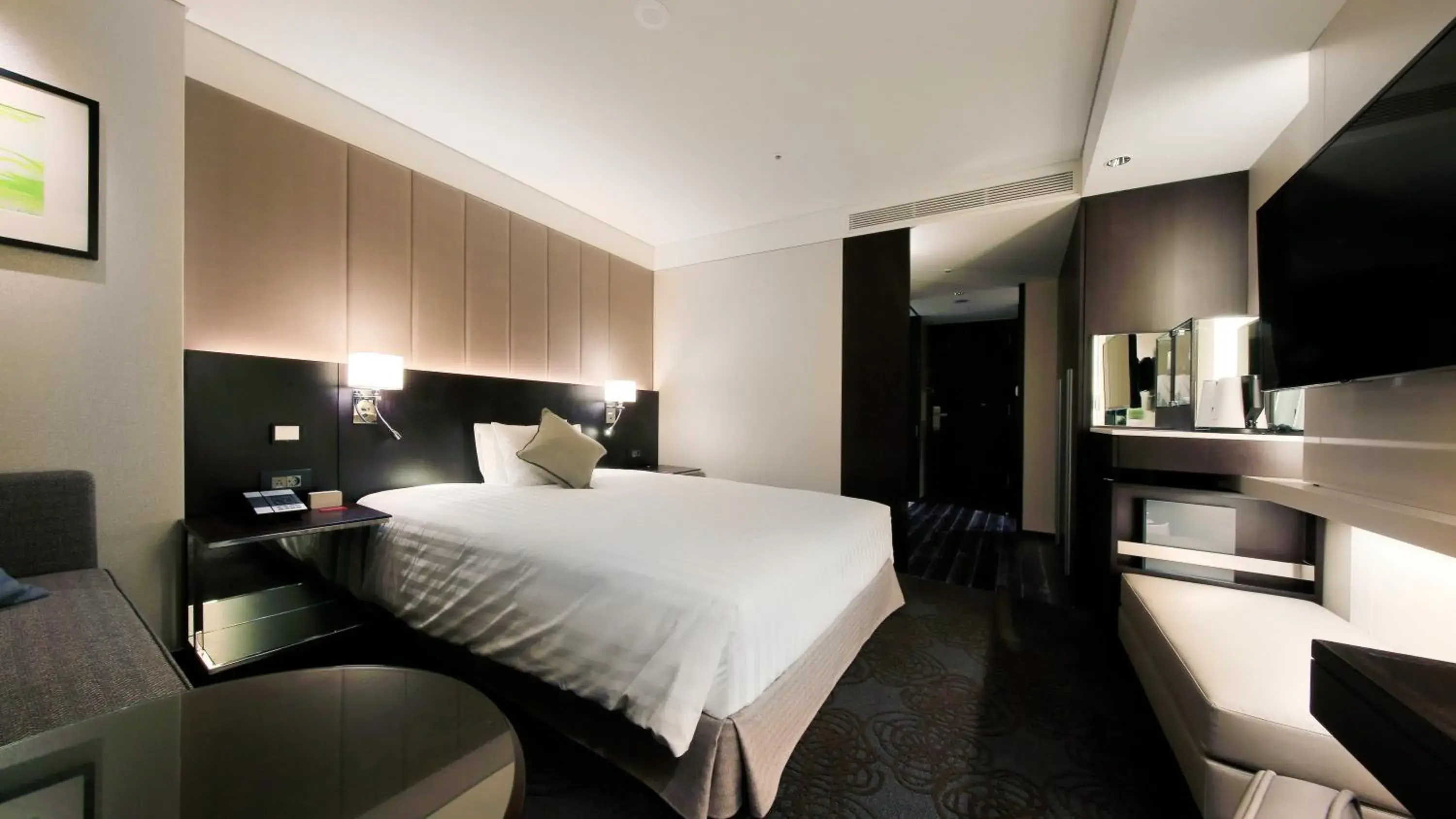 Bed in Solaria Nishitetsu Hotel Seoul Myeongdong