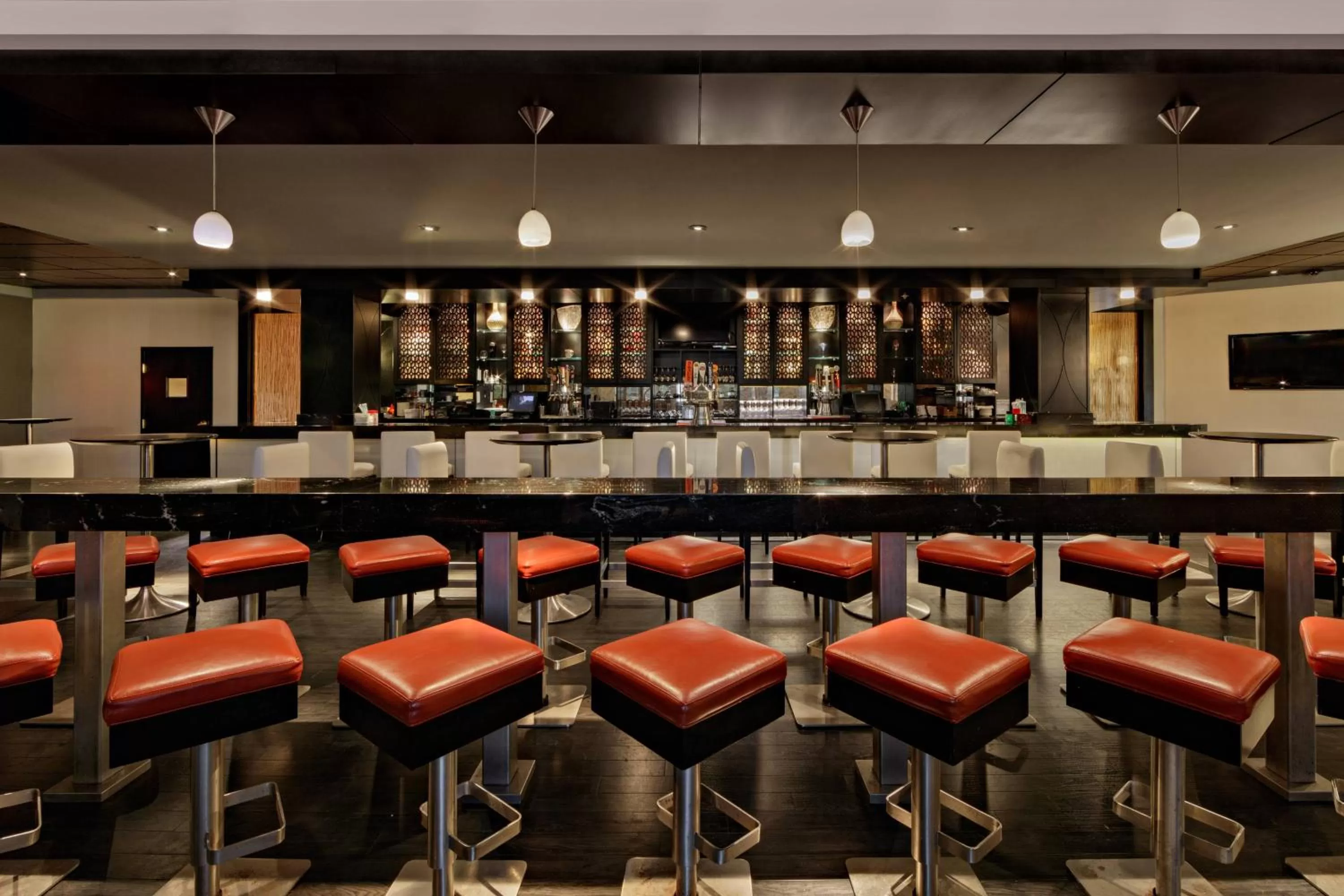 Restaurant/places to eat, Lounge/Bar in Sheraton Syracuse University Hotel and Conference Center