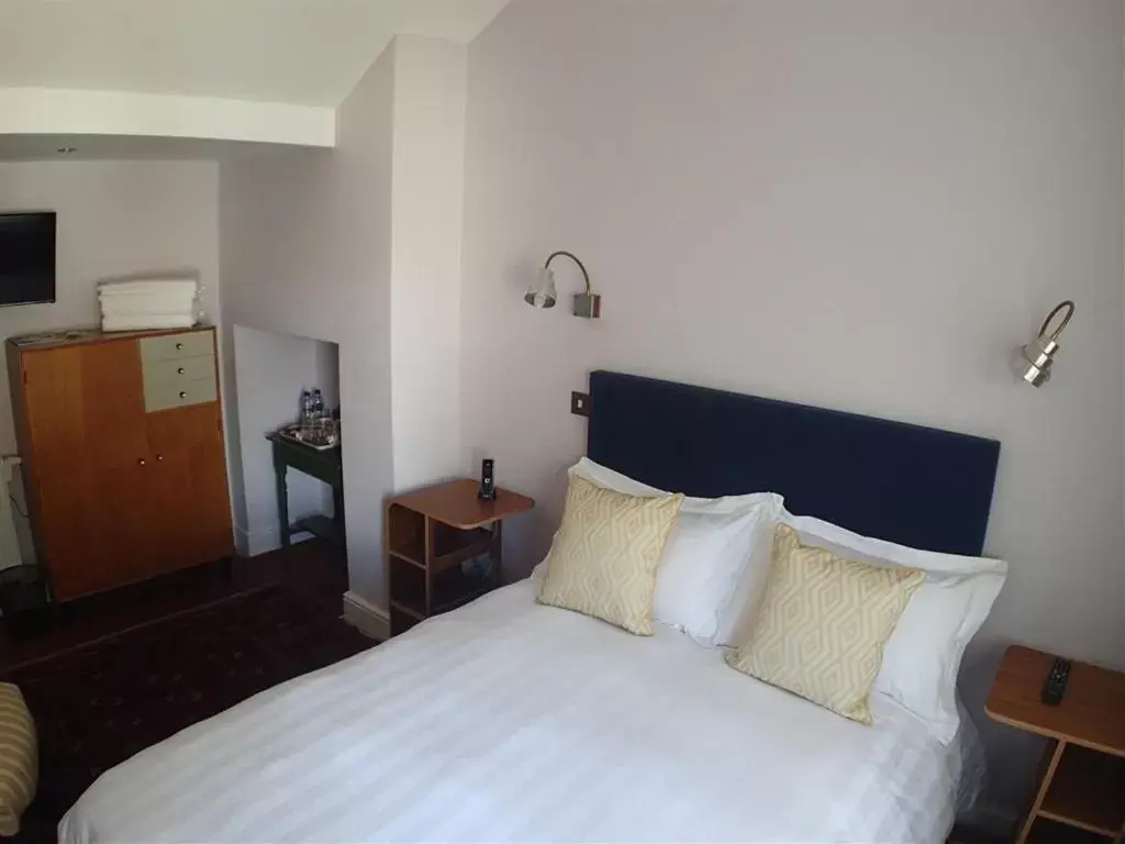 Double Room with Private Bathroom in The Falstaff Hotel & Restaurant Ramsgate