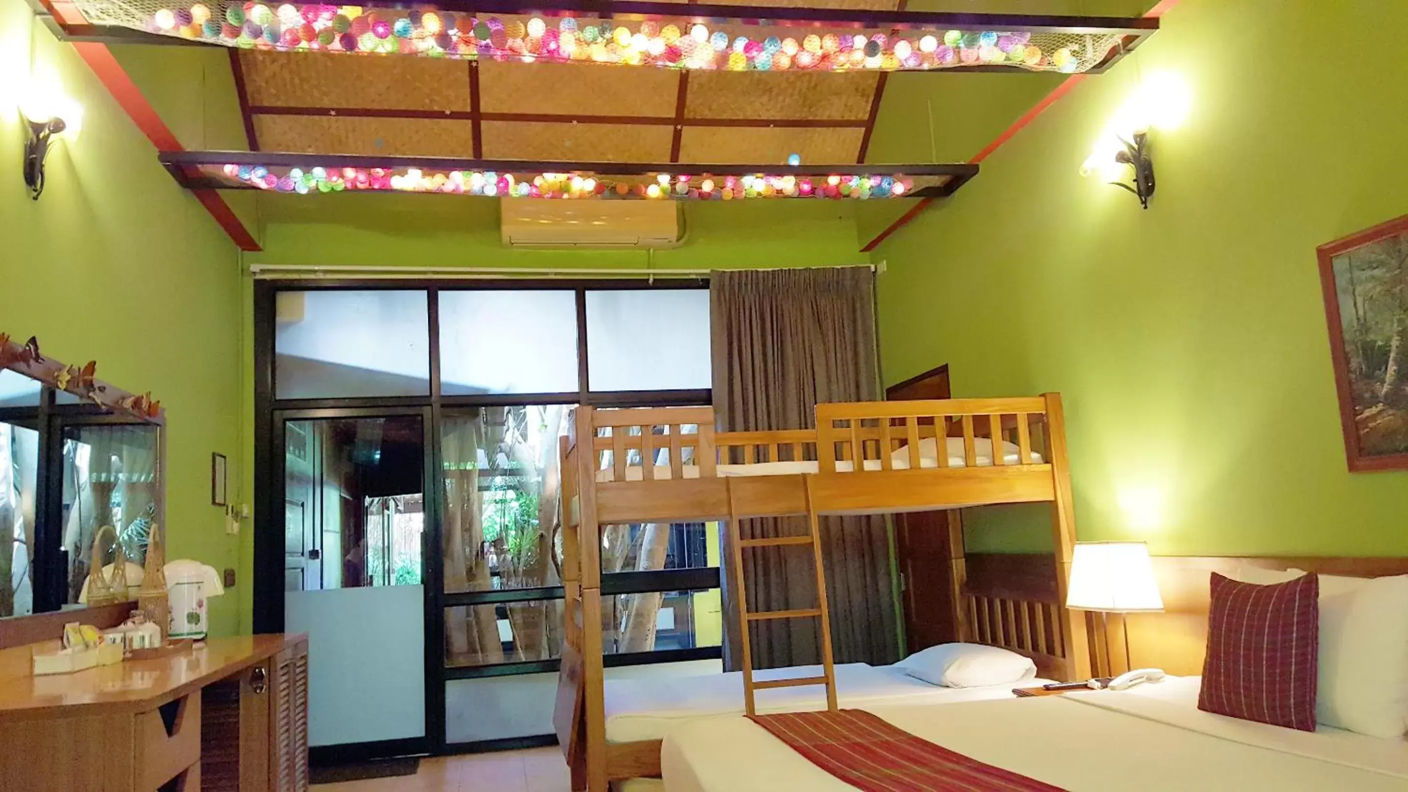 bunk bed in Birds and Bees Resort