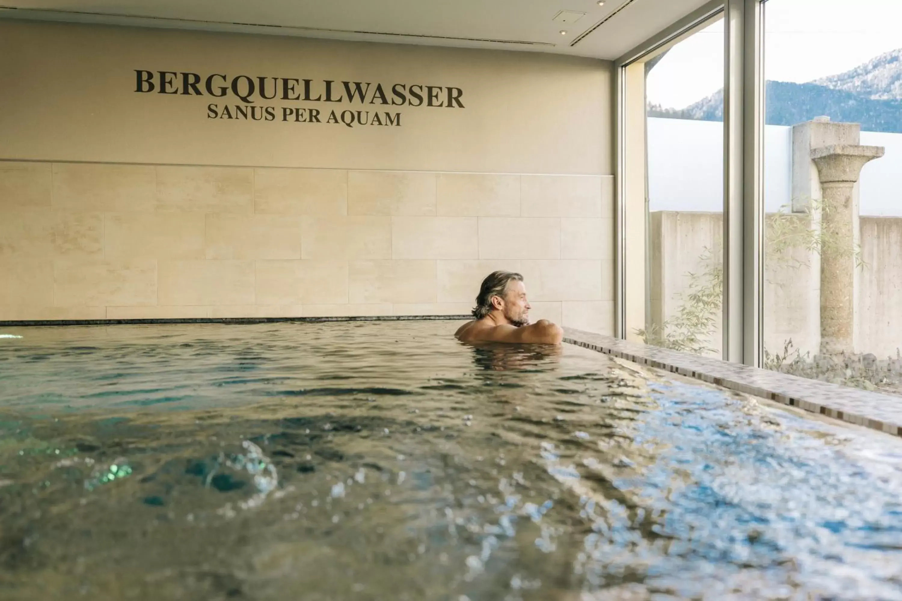 Swimming pool in Hotel Goldener Ochs