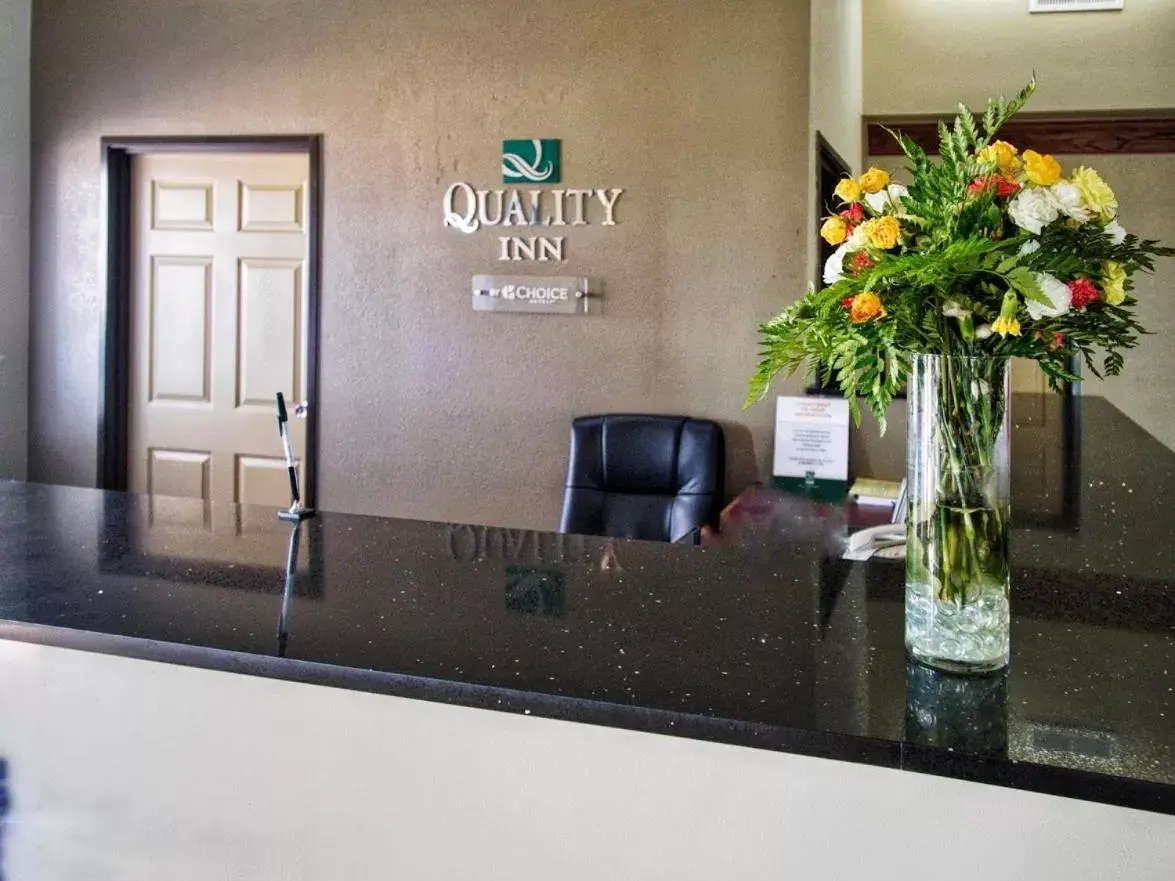 Quality Inn Moore - Oklahoma City