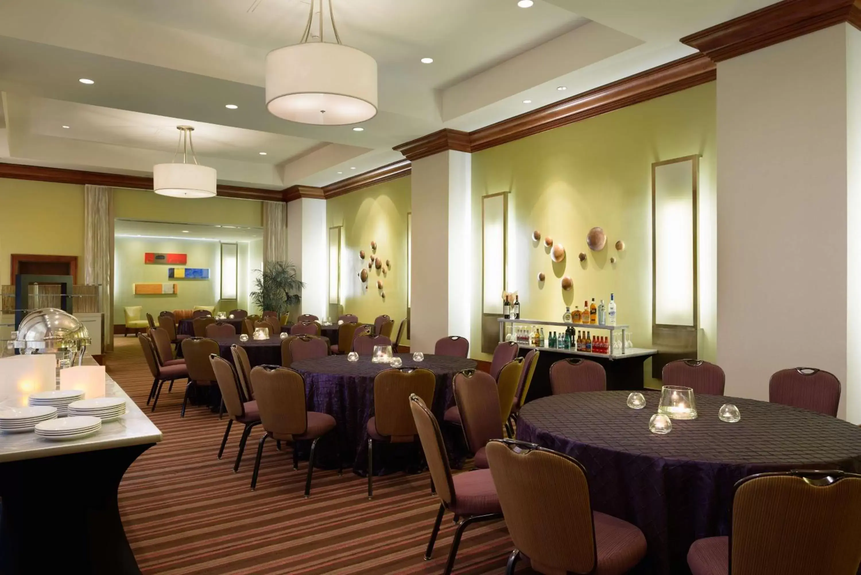 Meeting/conference room, Restaurant/Places to Eat in Hilton Charlotte Uptown