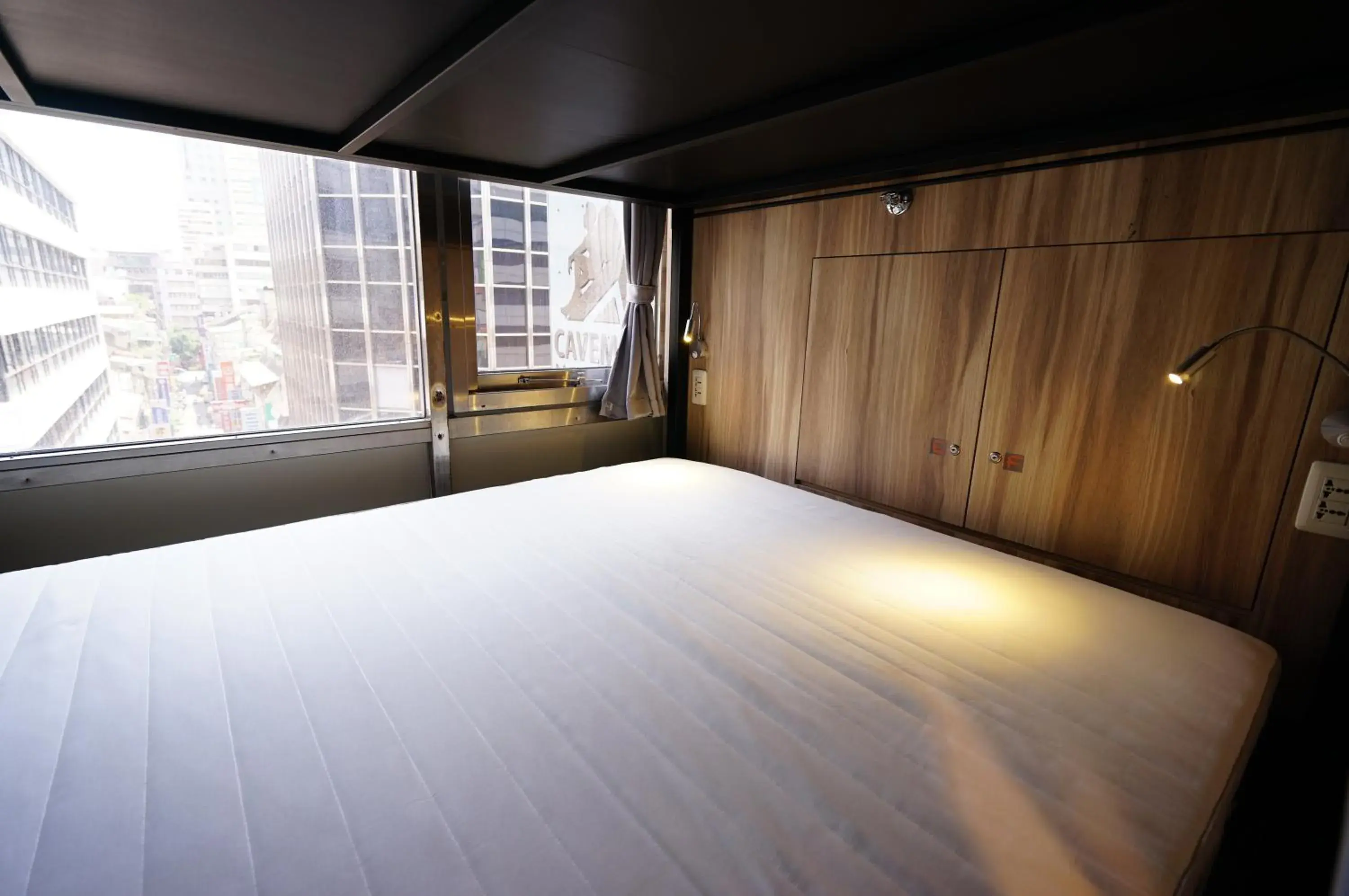 Double Bed in Mixed Dormitory Room  in Cavemen Hostel Taipei Station Youth Branch