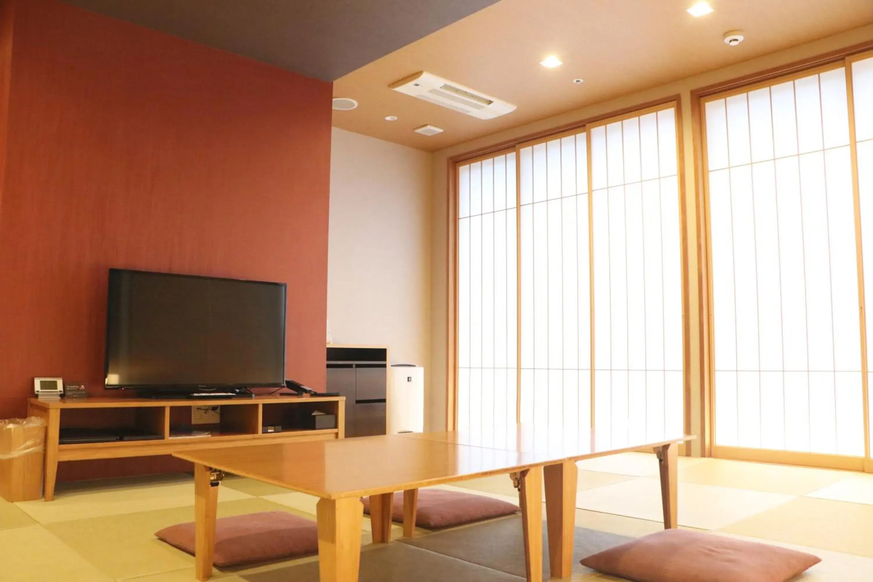 Photo of the whole room, TV/Entertainment Center in Hotel Gran Ms Kyoto