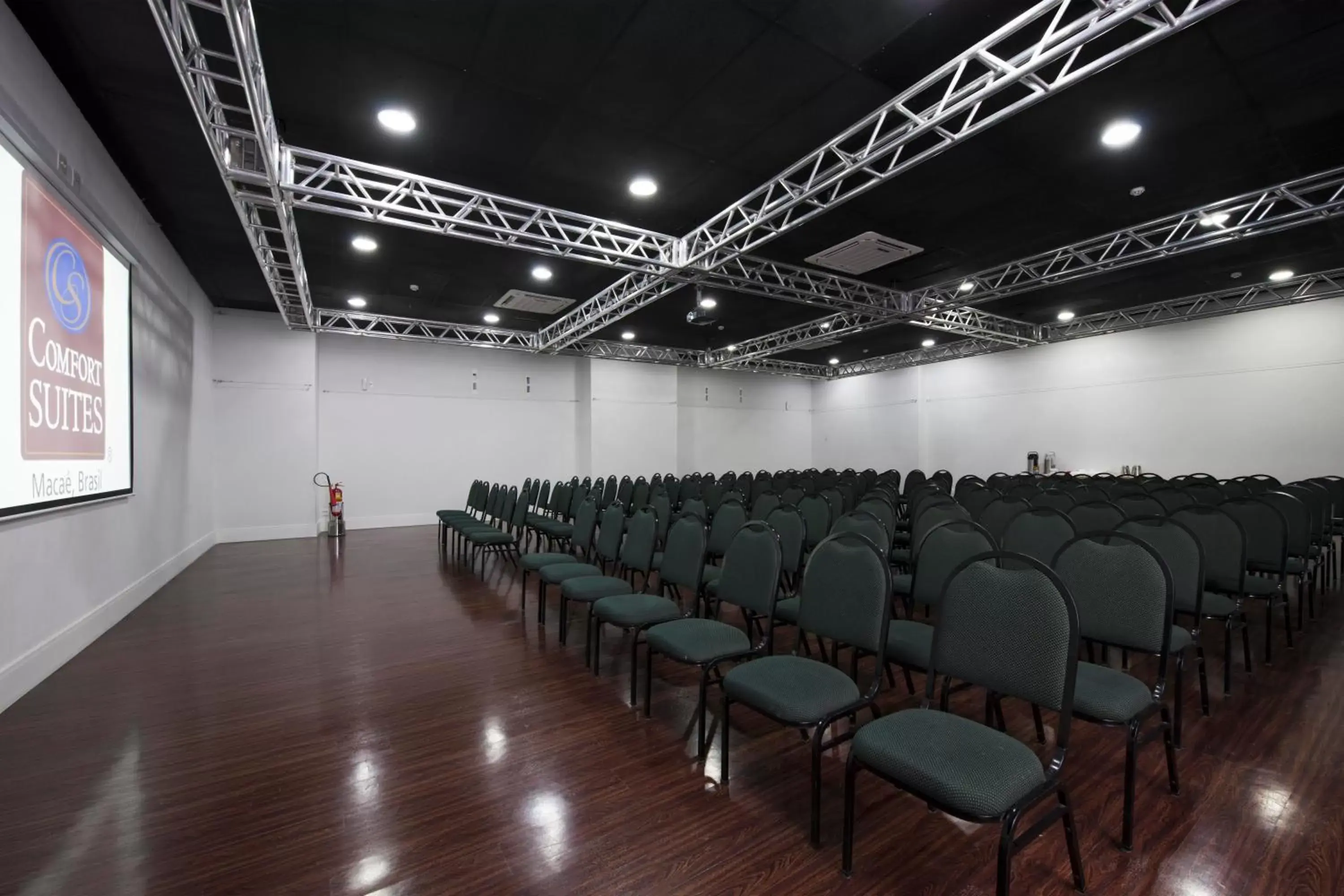 Meeting/conference room, Business Area/Conference Room in Comfort Suites Macaé