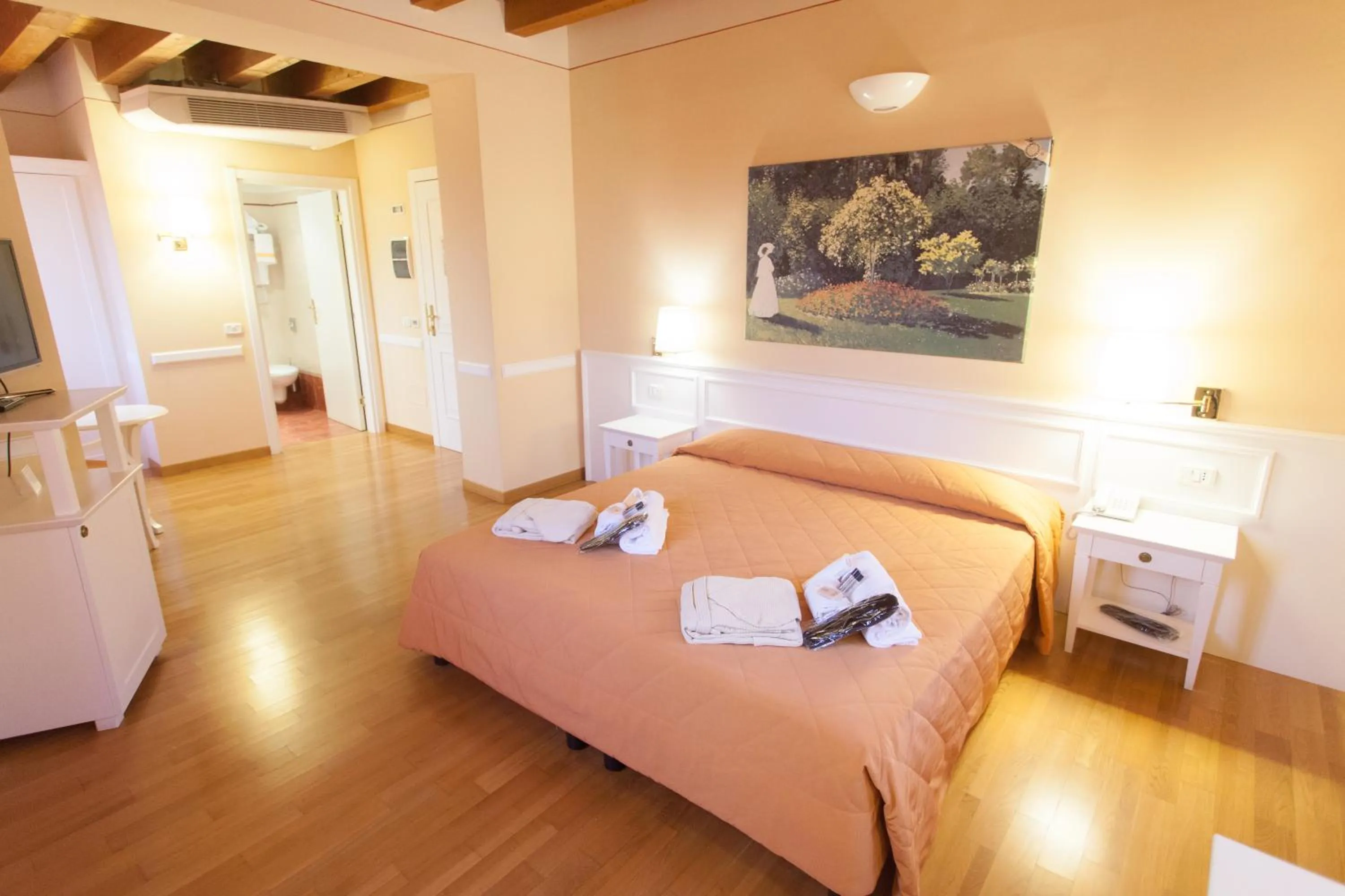 Photo of the whole room, Bed in Casa Romagnosi