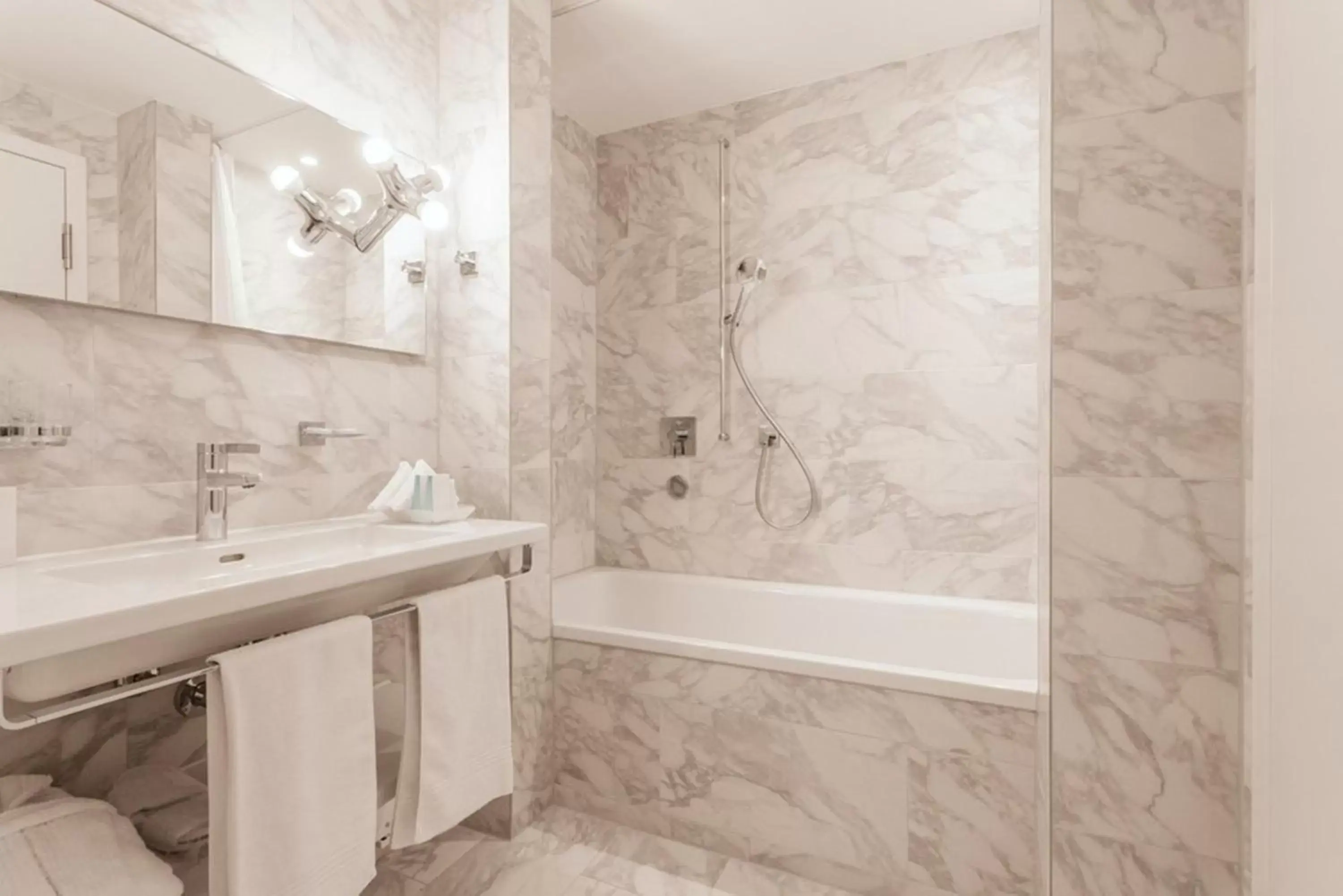 Shower, Bathroom in EMA House Hotel Suites
