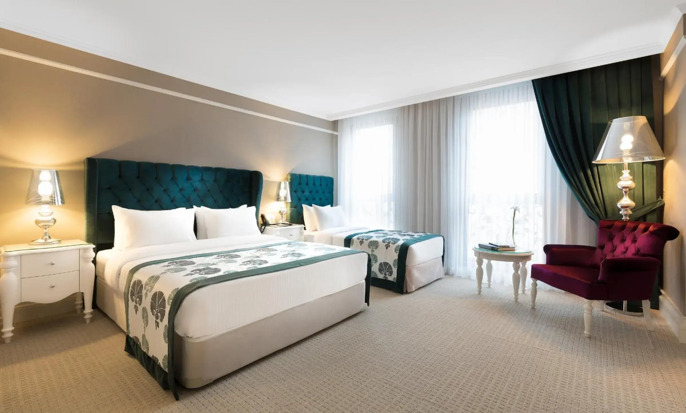 Bed in Metropolitan Hotels Taksim