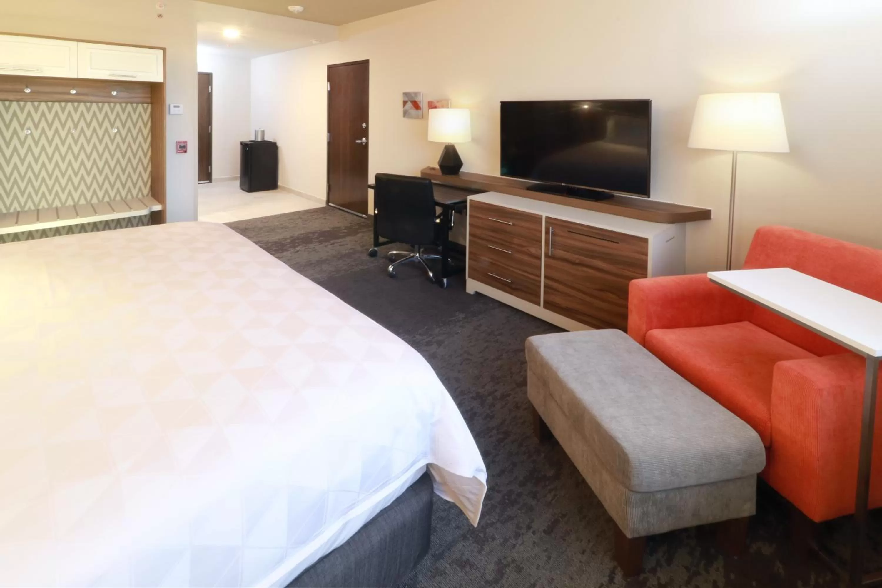 Photo of the whole room in Holiday Inn & Suites Monterrey Apodaca Zona Airport, an IHG hotel