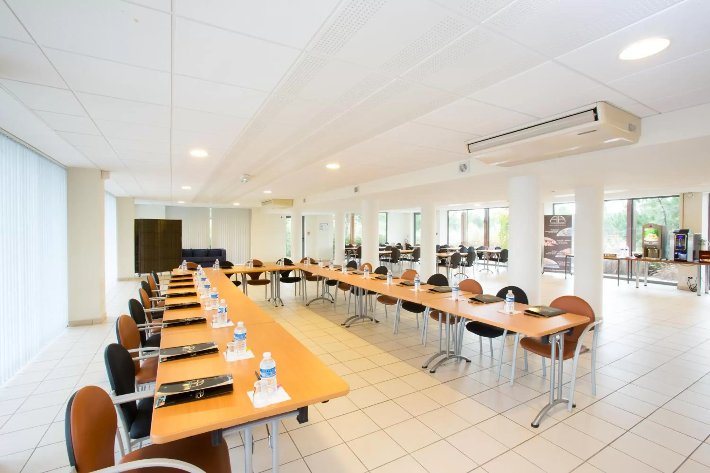 Business facilities in All Suites La Teste – Bassin d’Arcachon