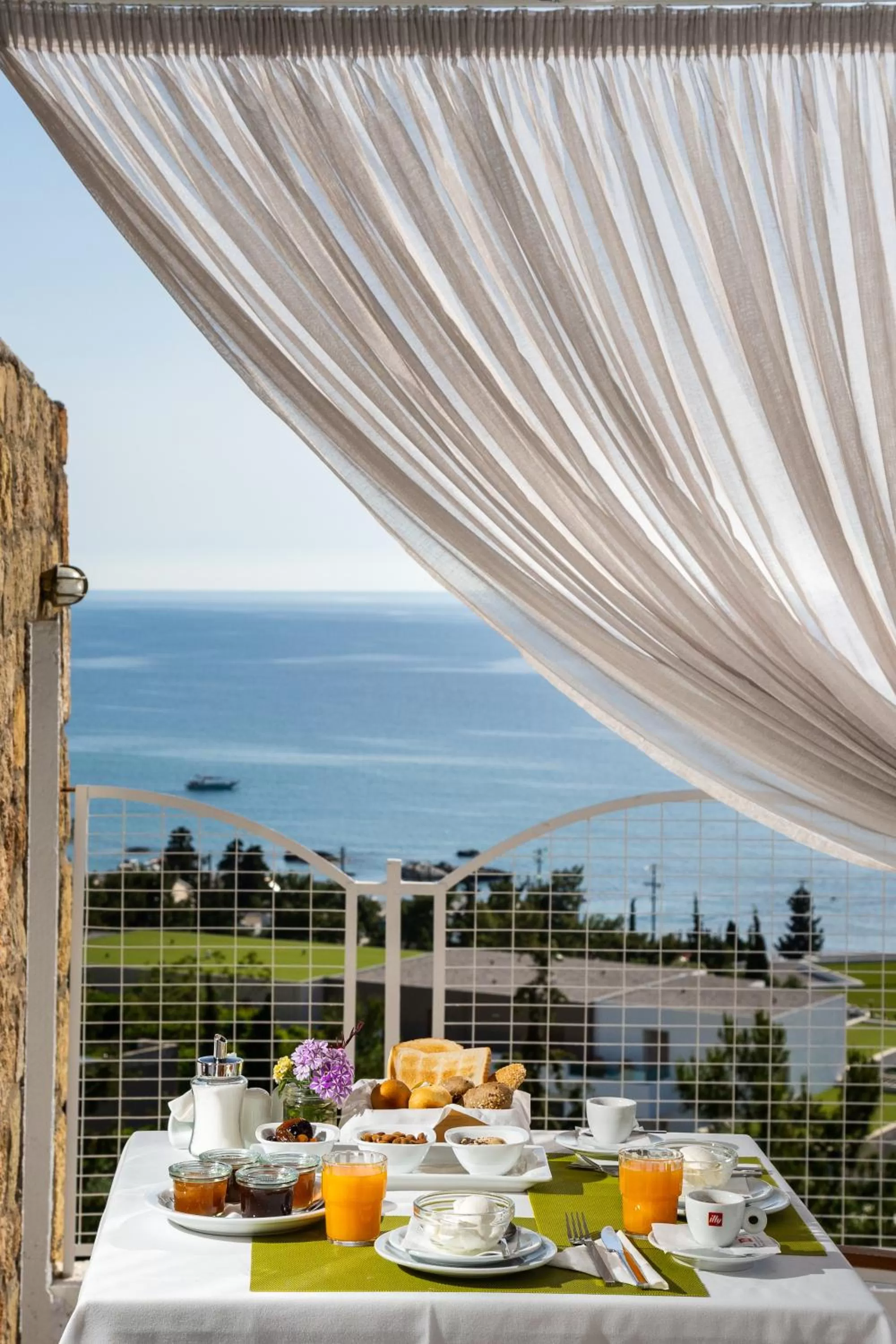 Food and drinks in Bella Vista Stegna