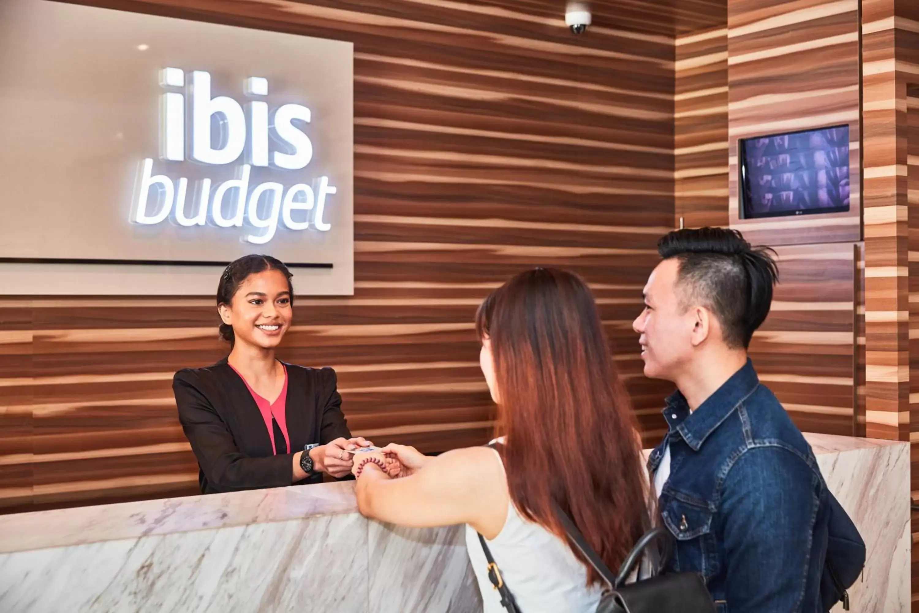 Staff in ibis budget Singapore Crystal