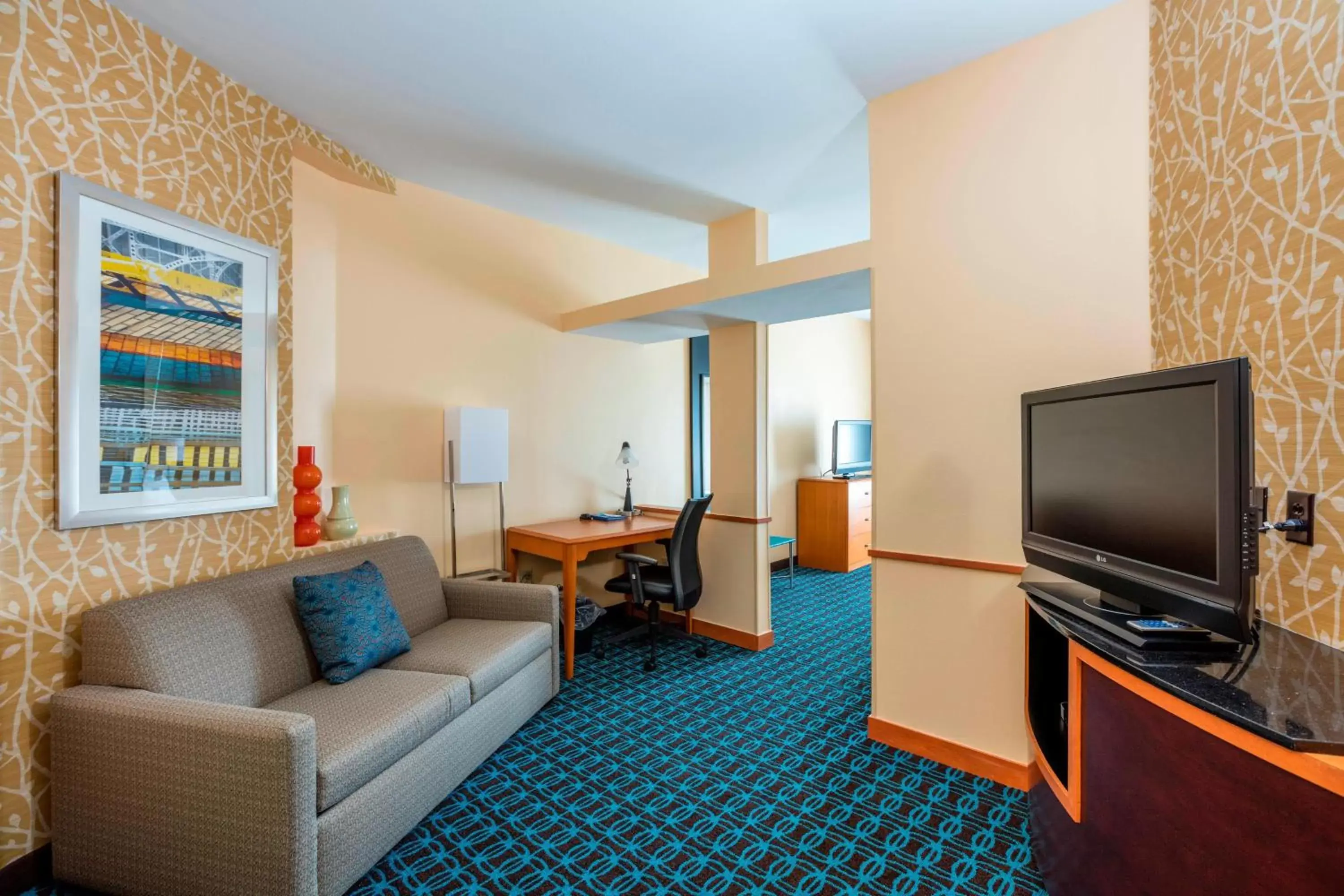 Living room, Seating Area in Fairfield Inn & Suites Auburn Opelika