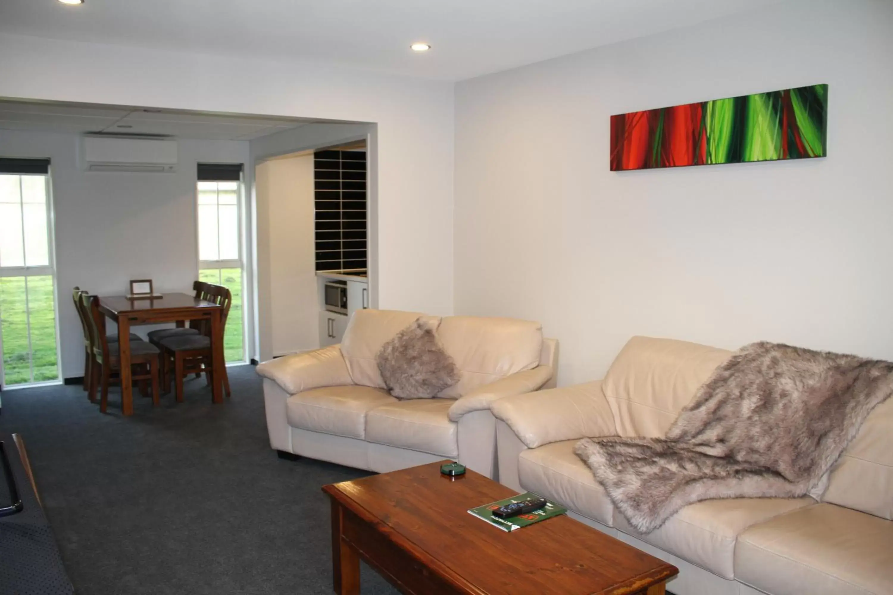 Seating Area in Birchwood Manor