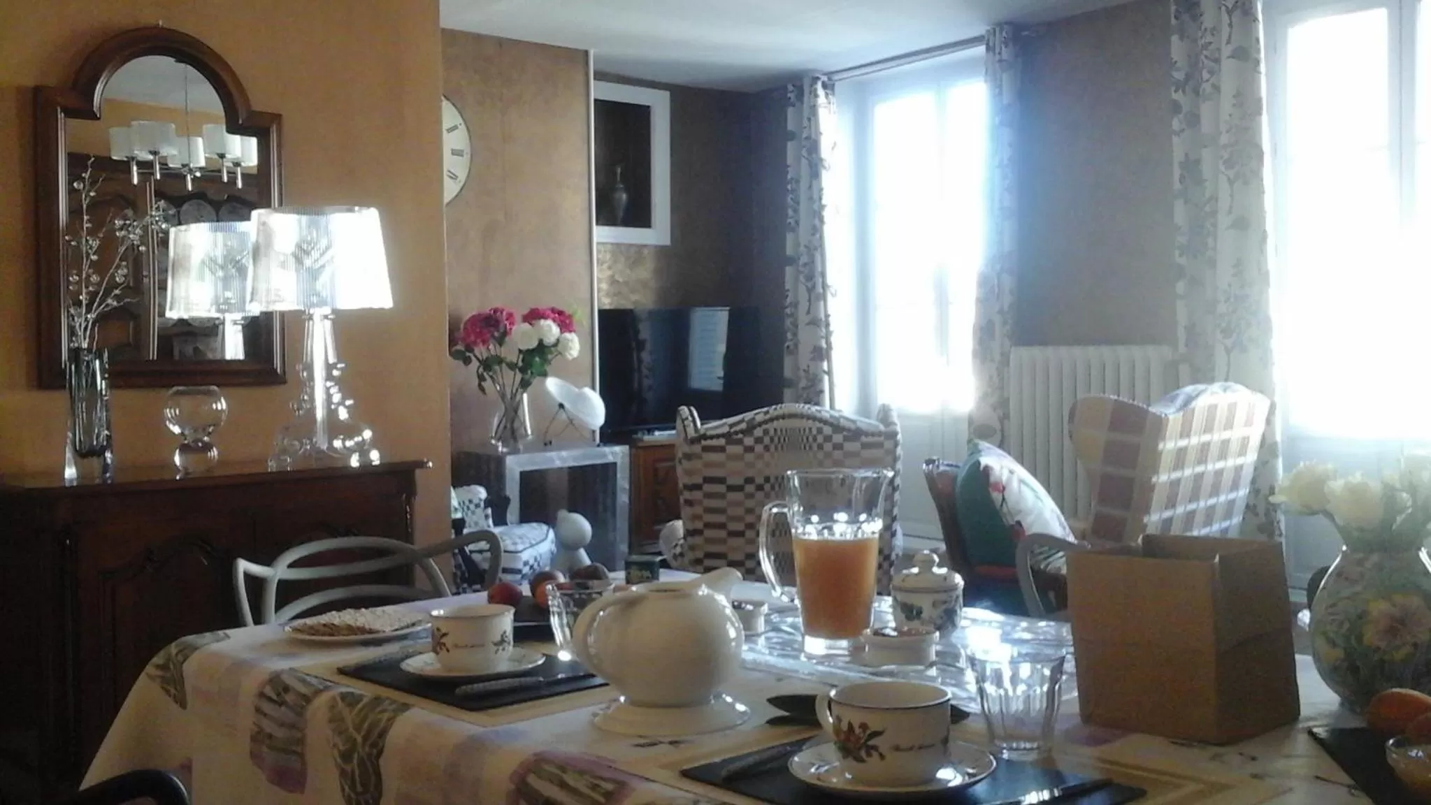 Breakfast in UN AIR MOULINOIS