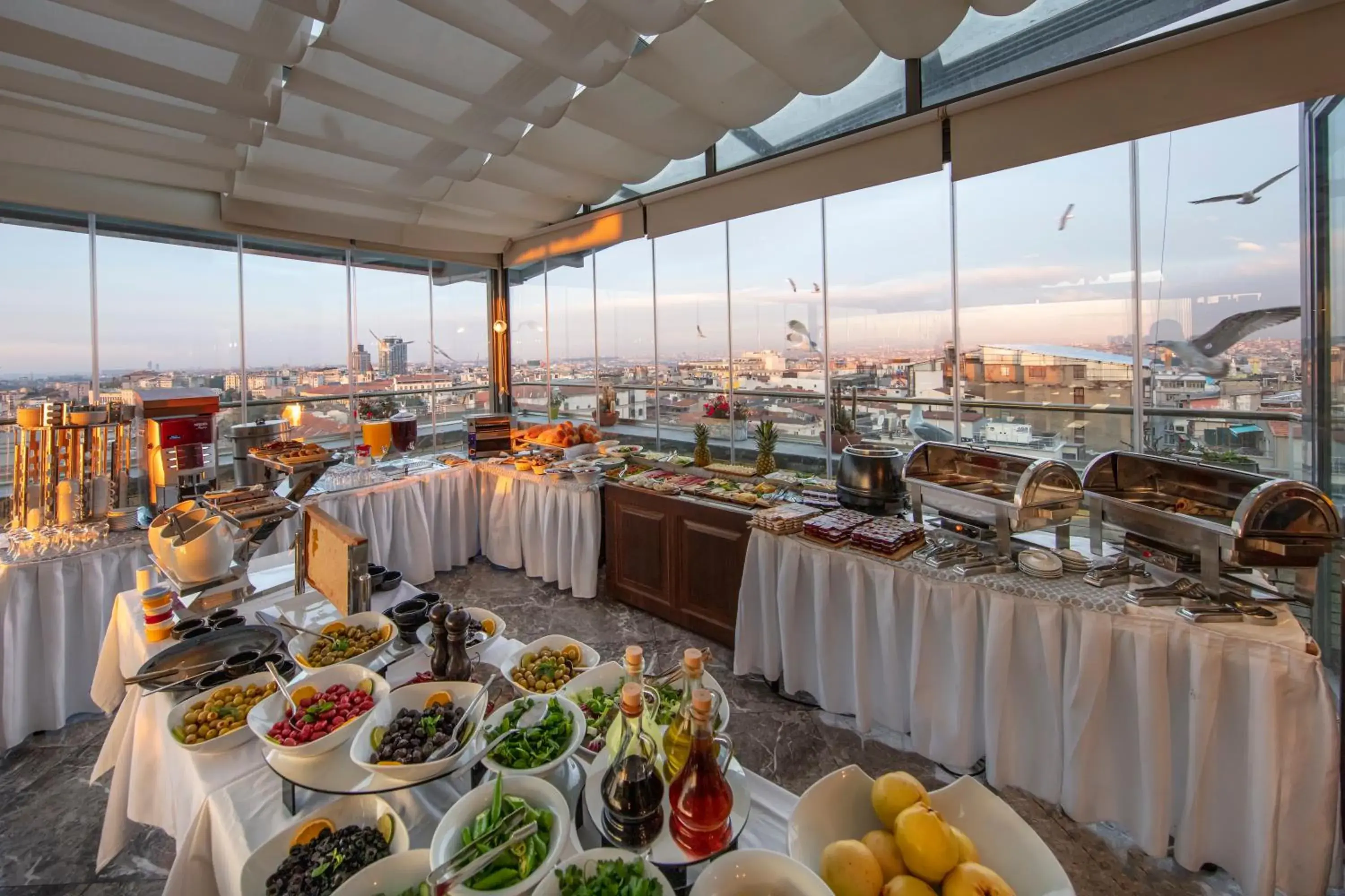 Food, Restaurant/Places to Eat in Pera Center Hotel & Spa