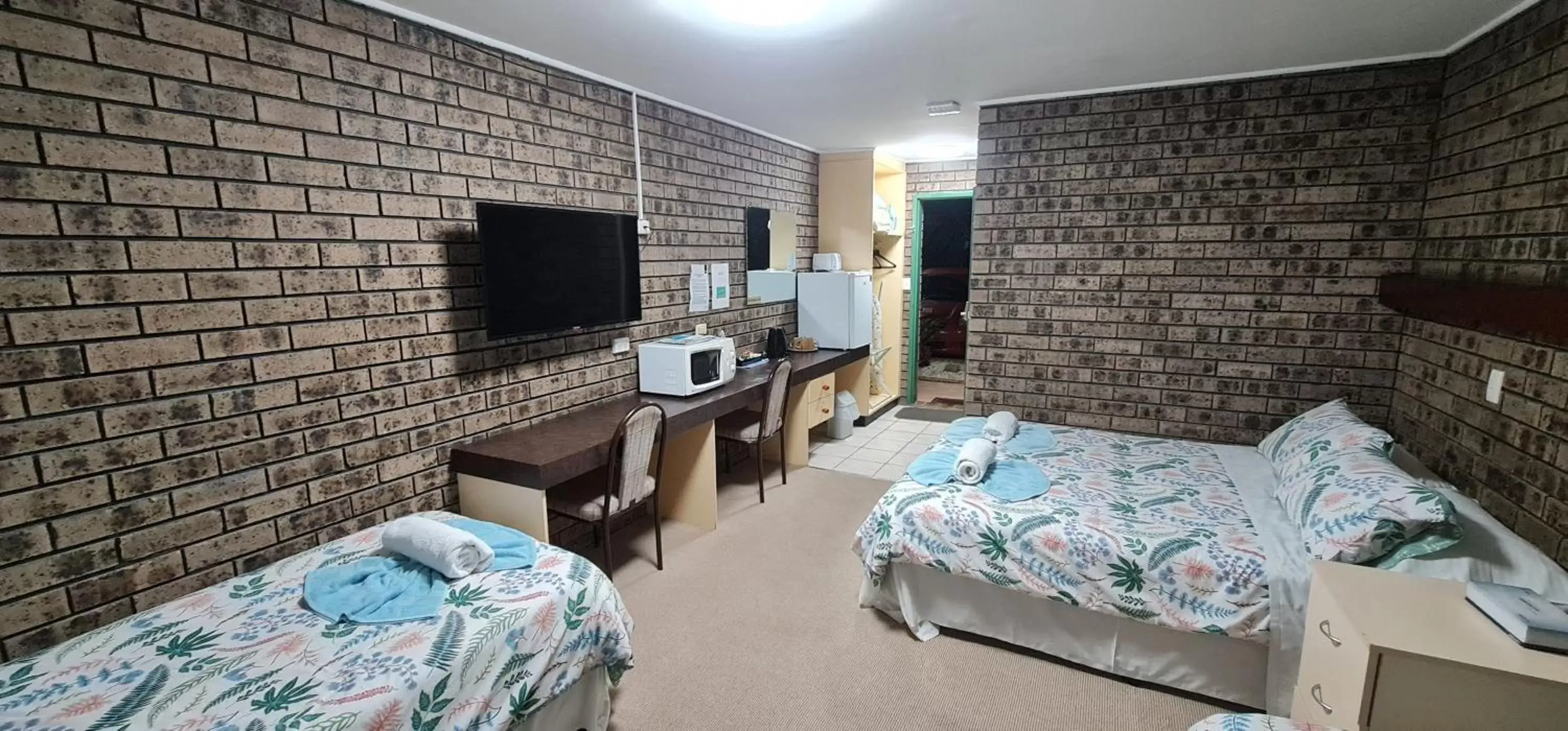 Classic Triple Room - Ground Floor in The SIM - Sussex Inlet Motel