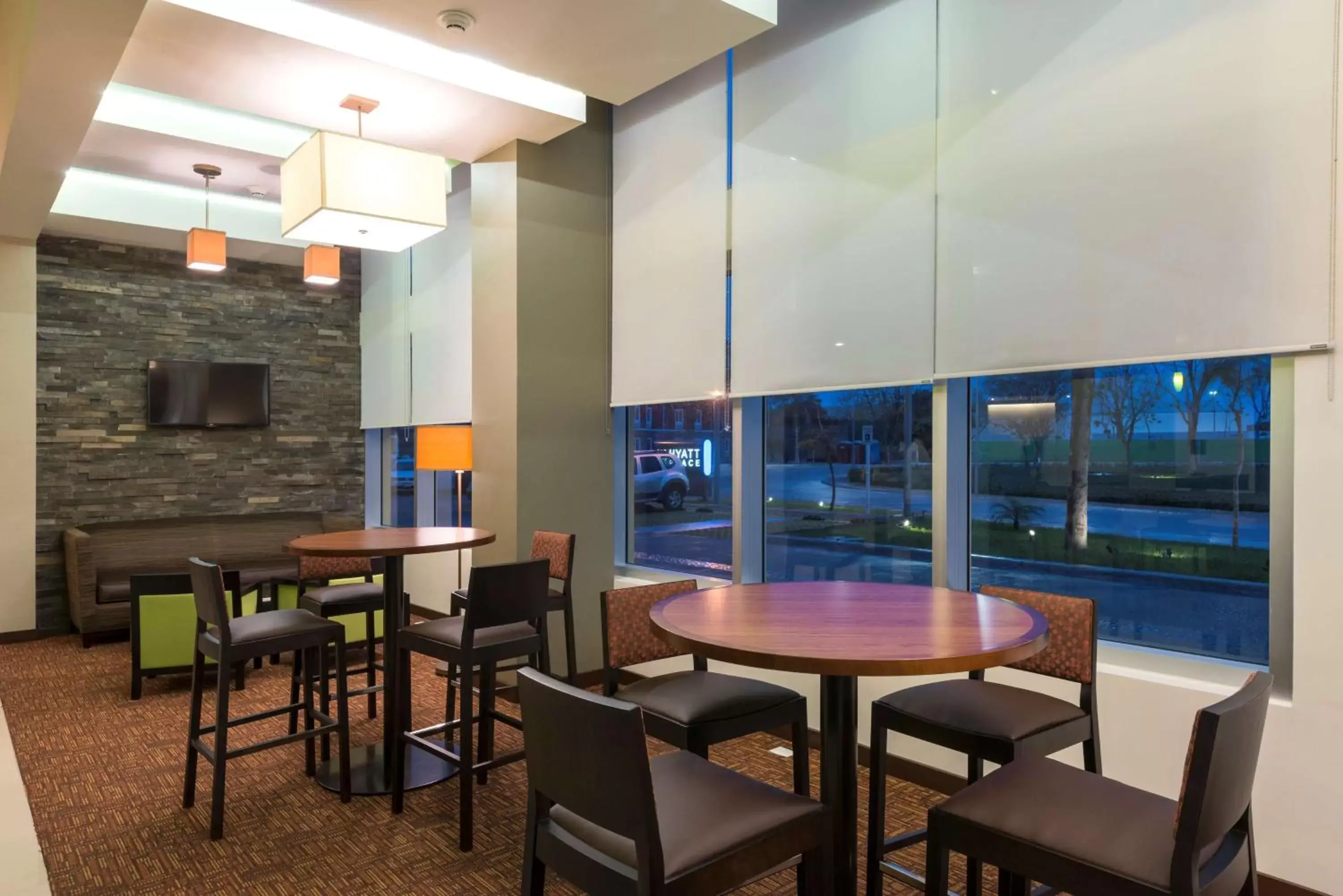 Restaurant/places to eat, Lounge/Bar in Hyatt Place Ciudad del Carmen