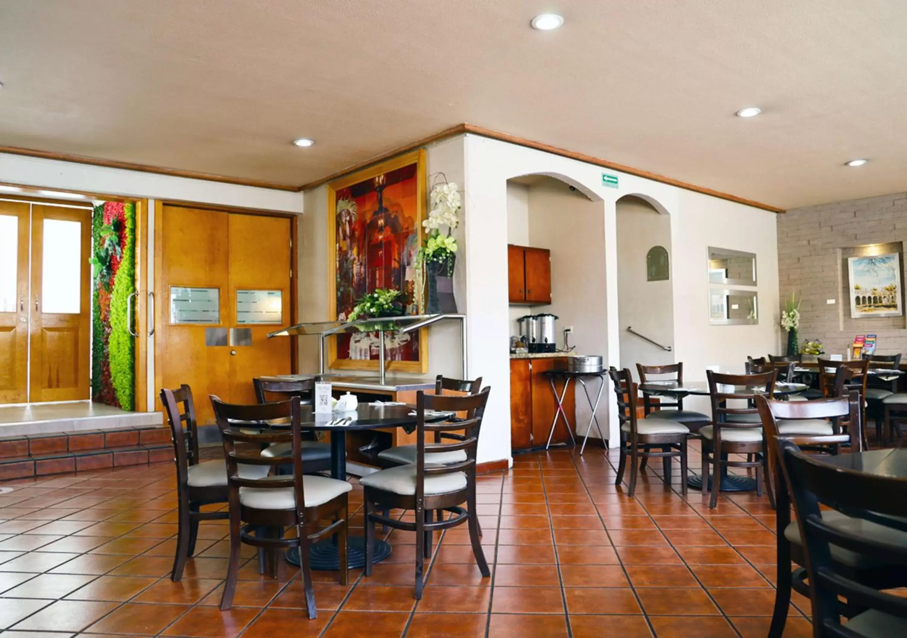 Restaurant/Places to Eat in Best Western Plus Plaza Vizcaya