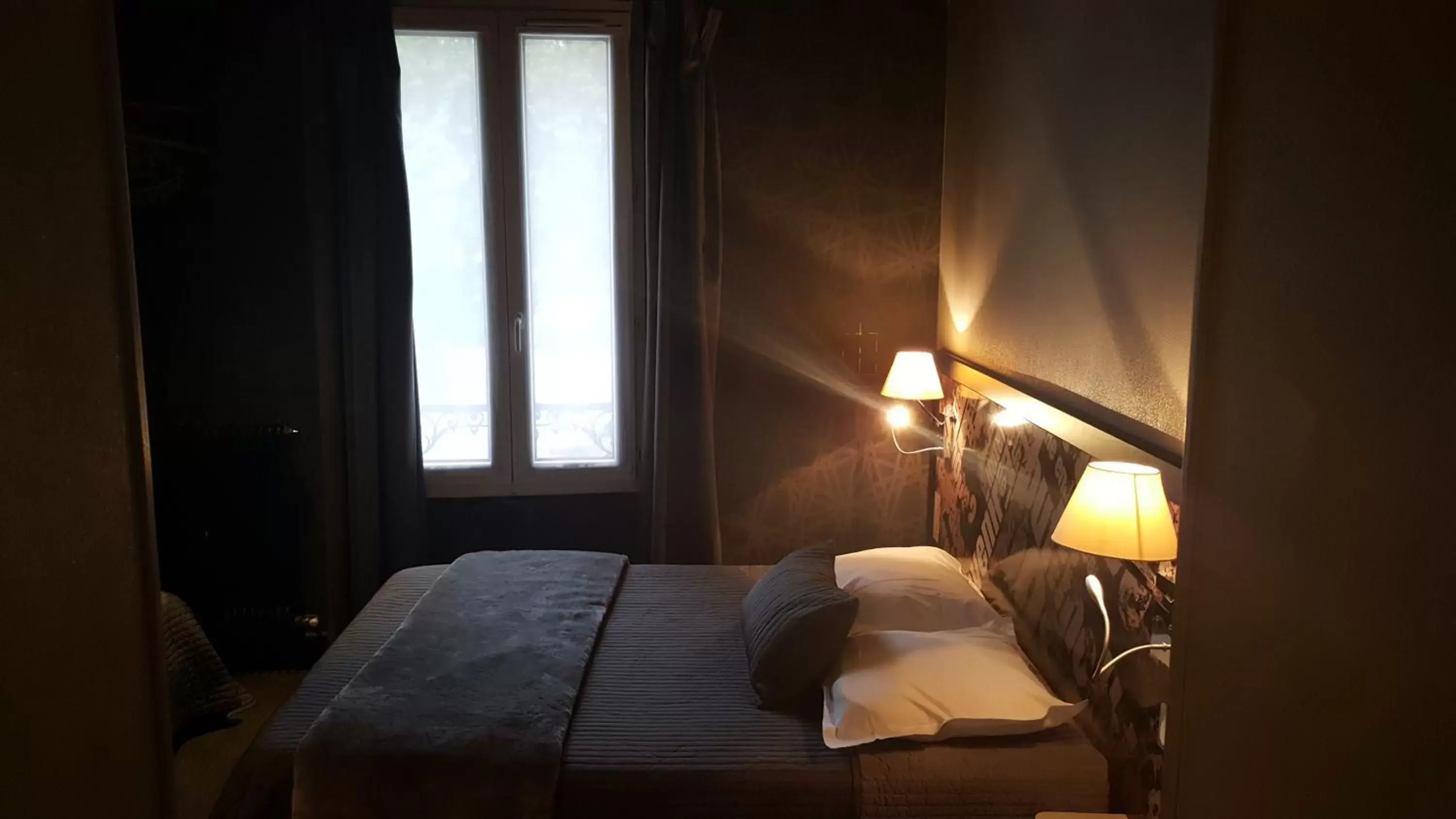 Double Room - Disability Access in Café Hôtel de l'Avenir Double Room - Disability Access in Café Hôtel de l'Avenir