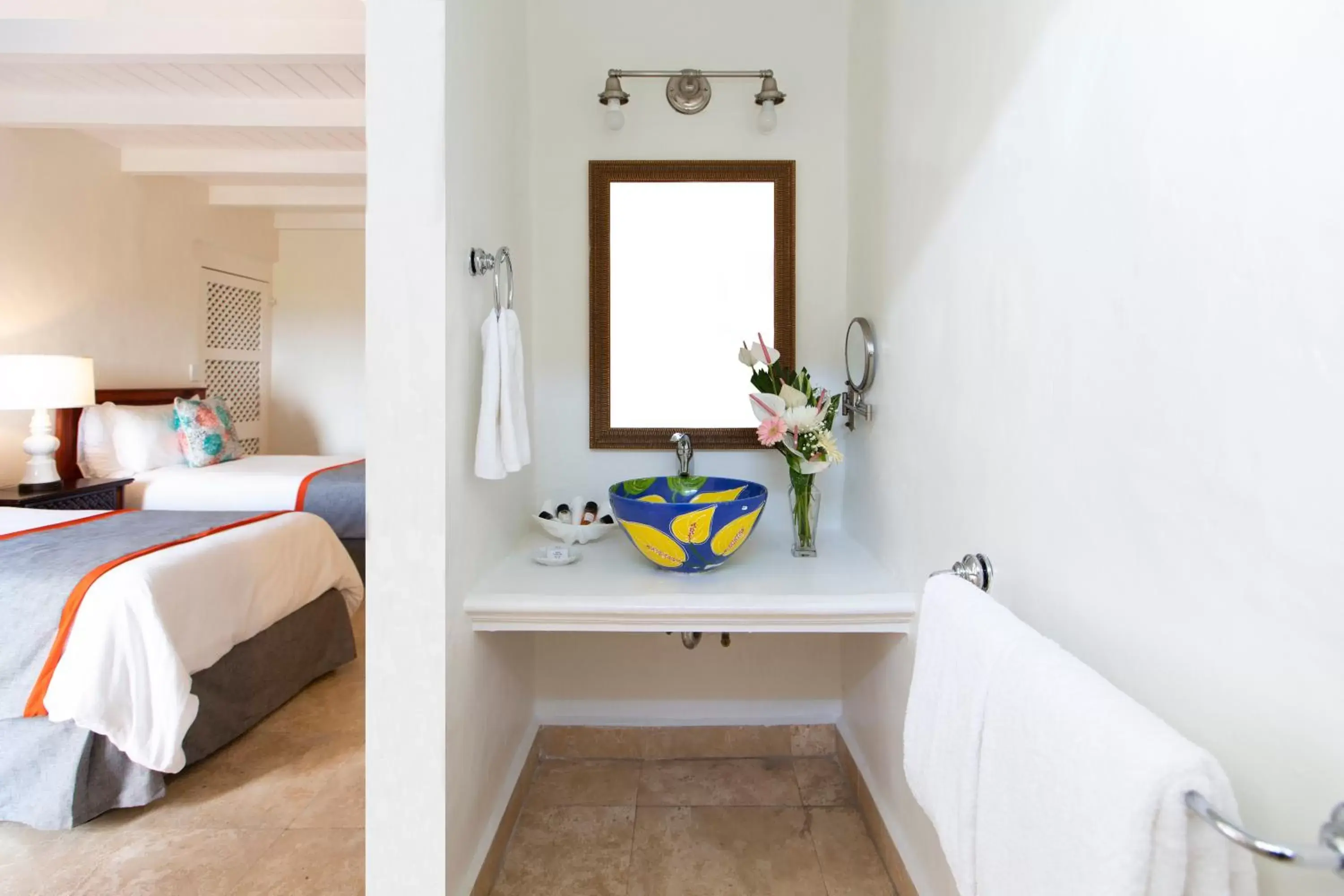 Bathroom, Bed in Windjammer Landing Villa Beach Resort