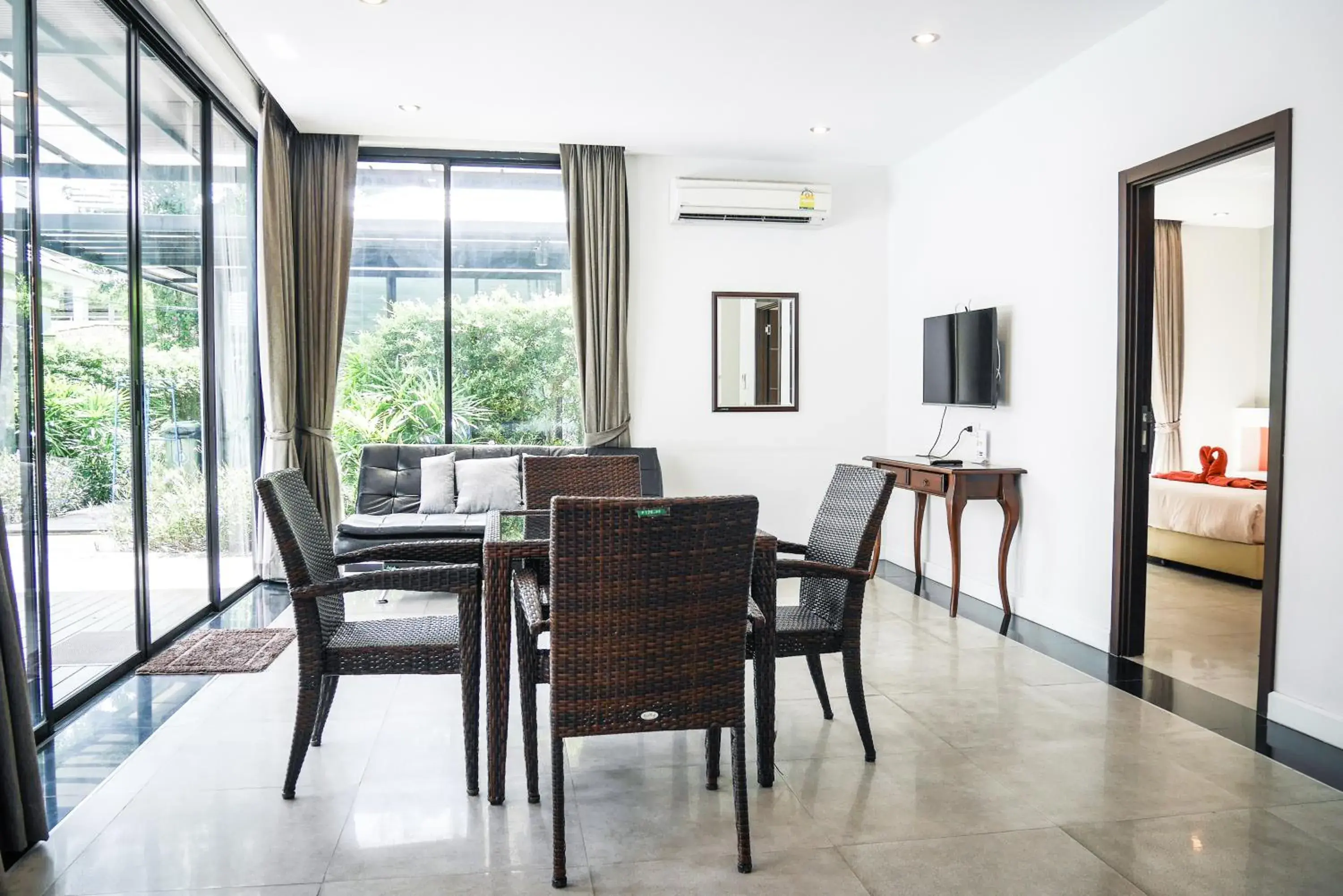 Living room, Seating Area in Villa Navin