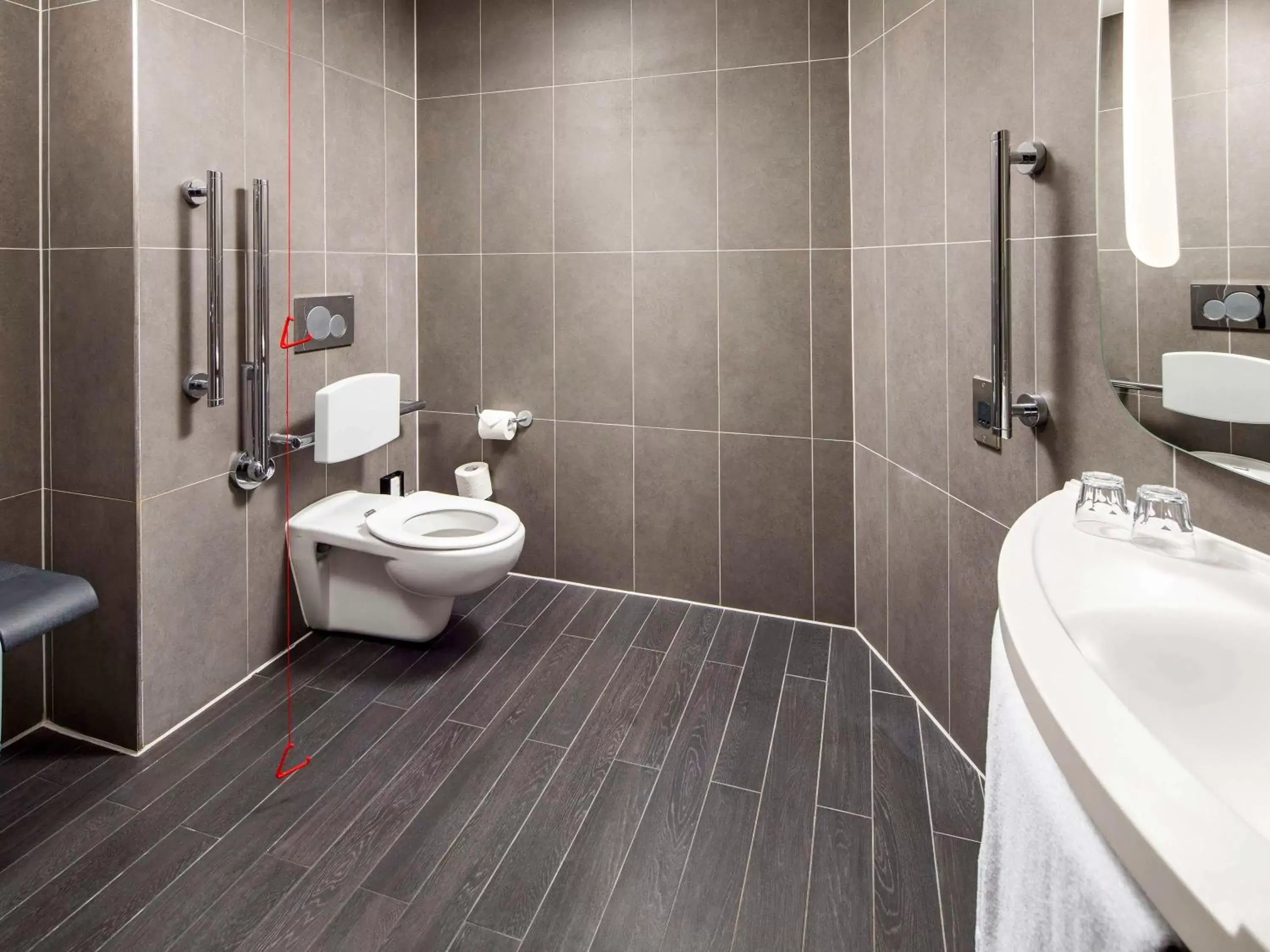 Bathroom in ibis London Canning Town