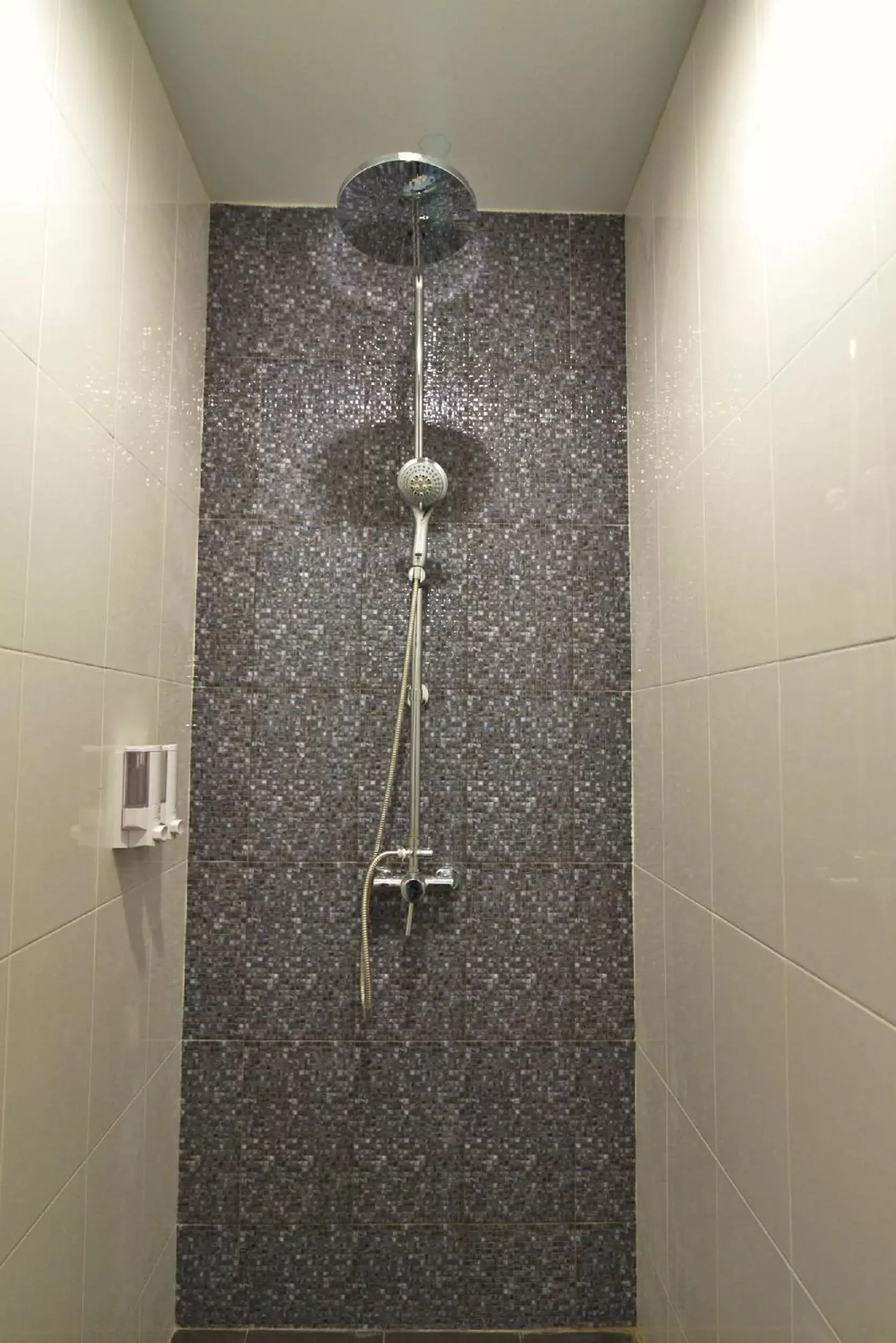 Shower, Bathroom in Arawan Krabi Beach Resort