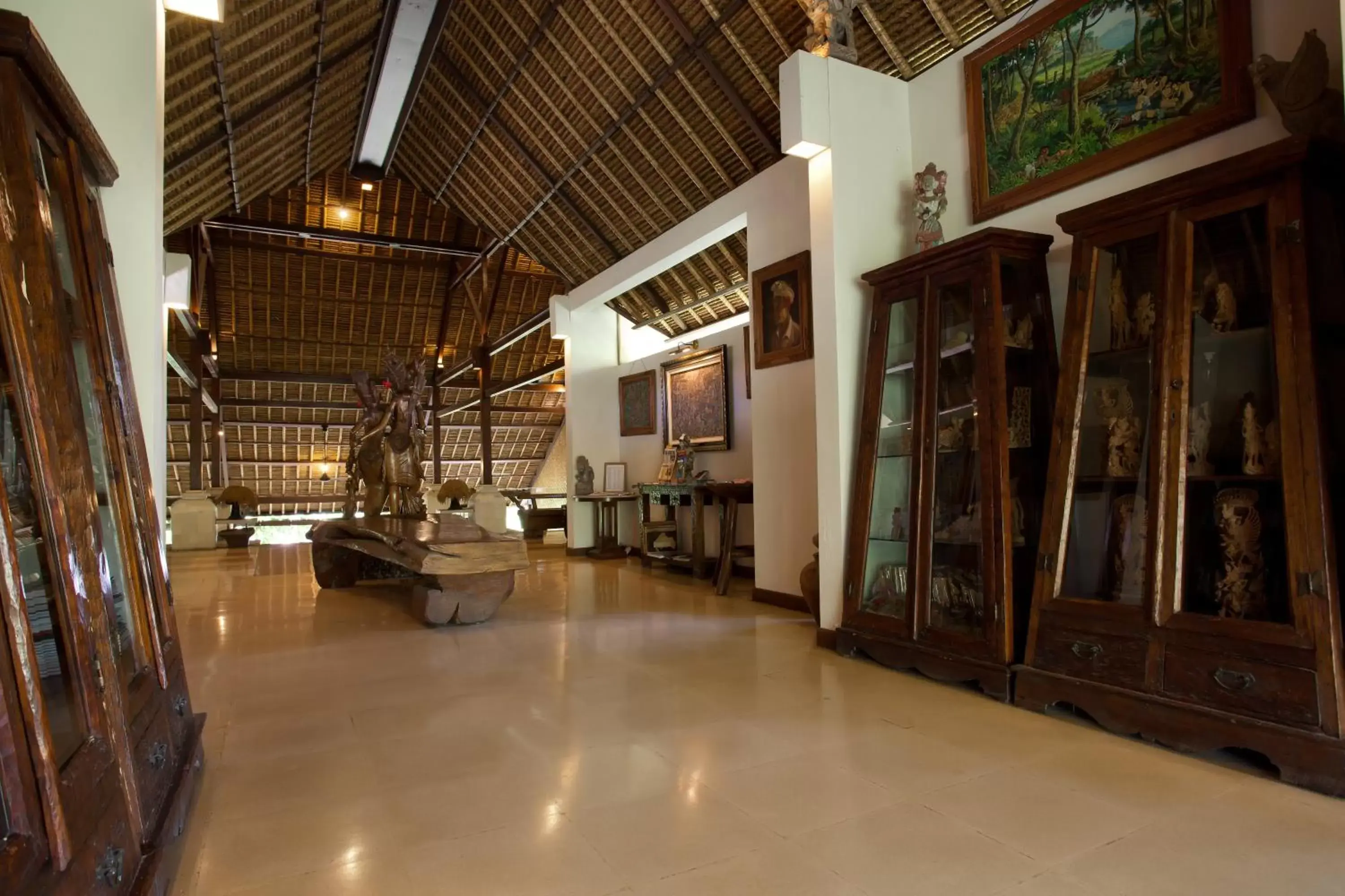 Living room in Barong Resort and Spa