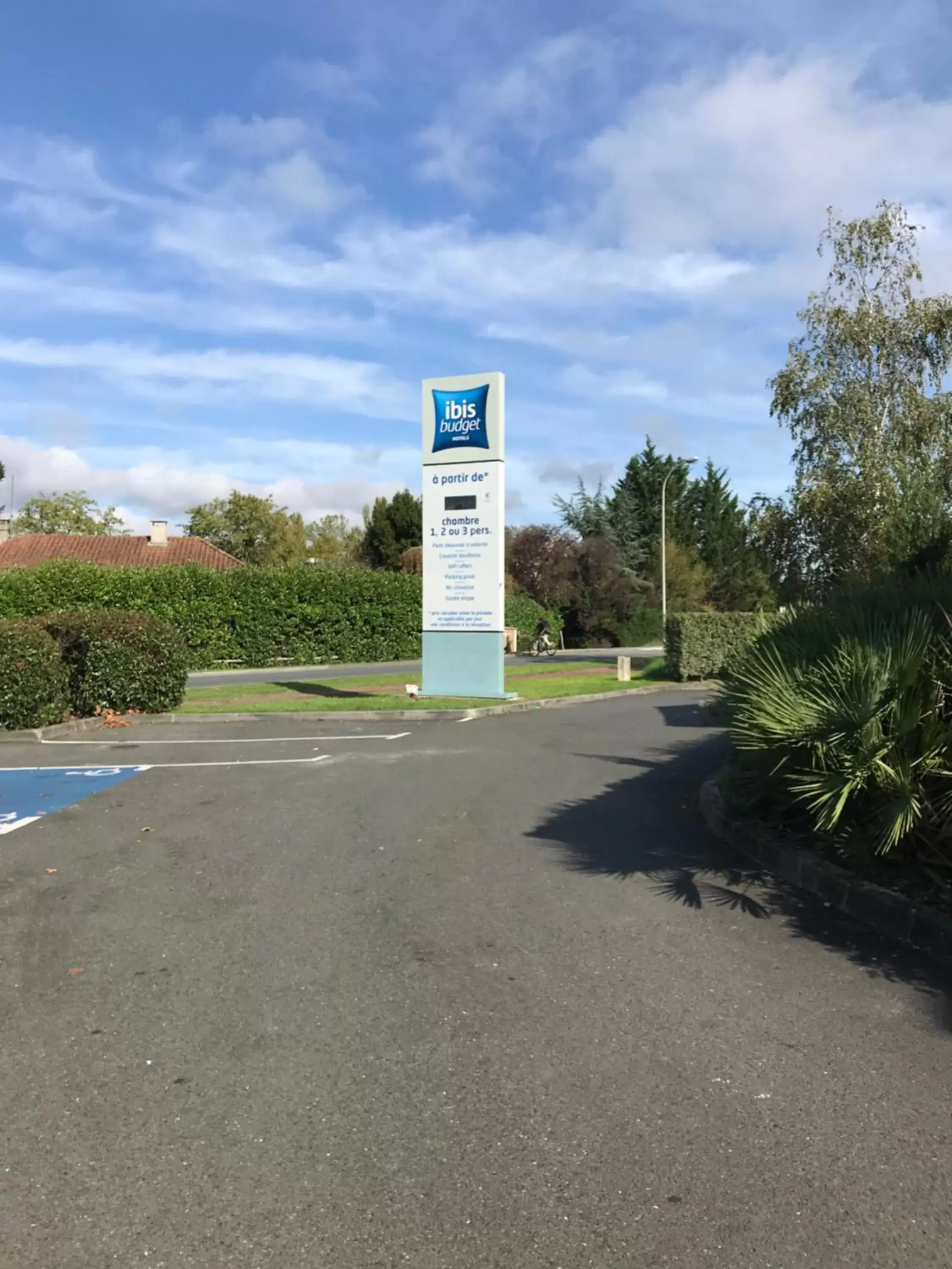 Facade/entrance, Property Logo/Sign in Ibis Budget Perigueux Boulazac