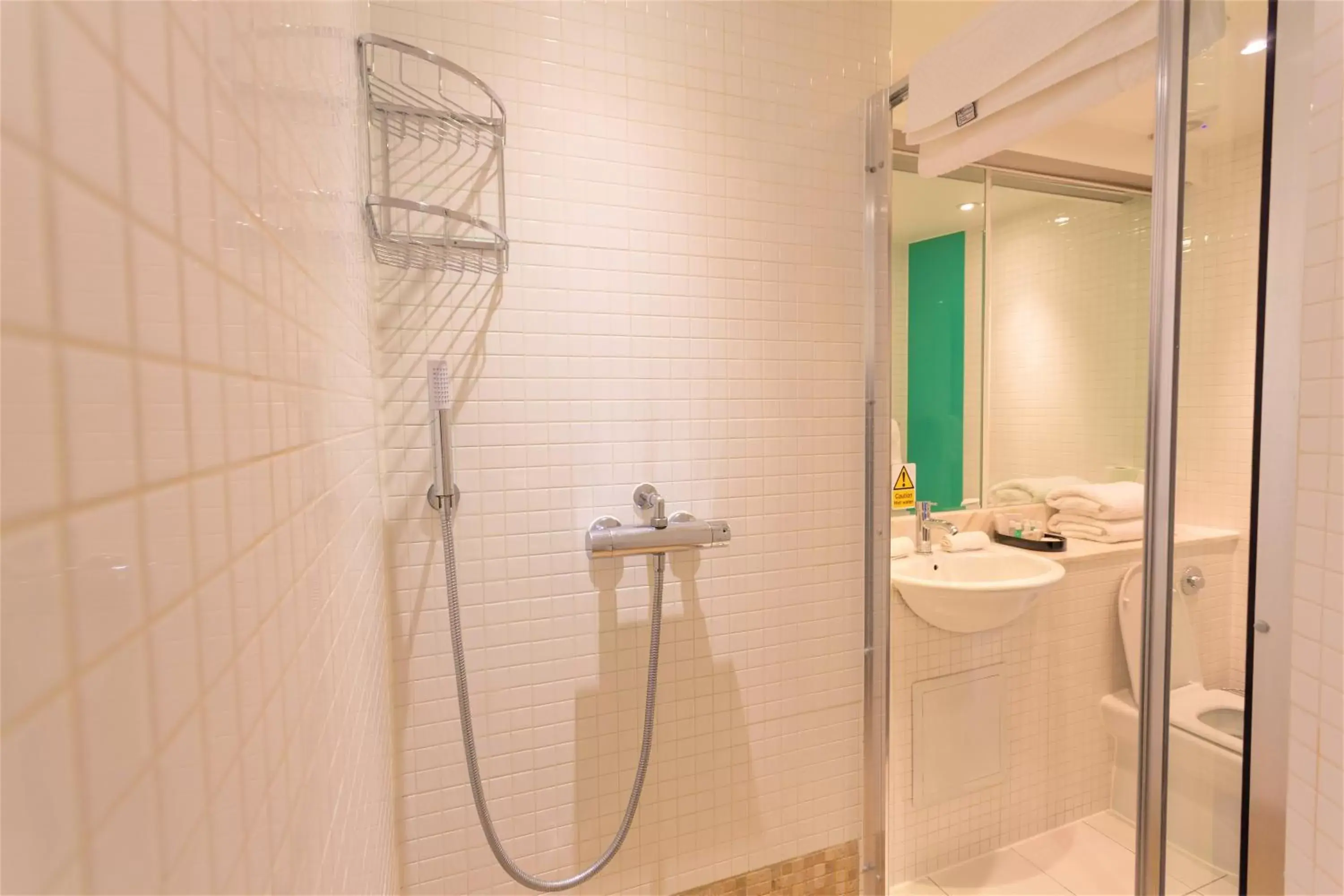 Shower, Bathroom in The Sumner Hotel