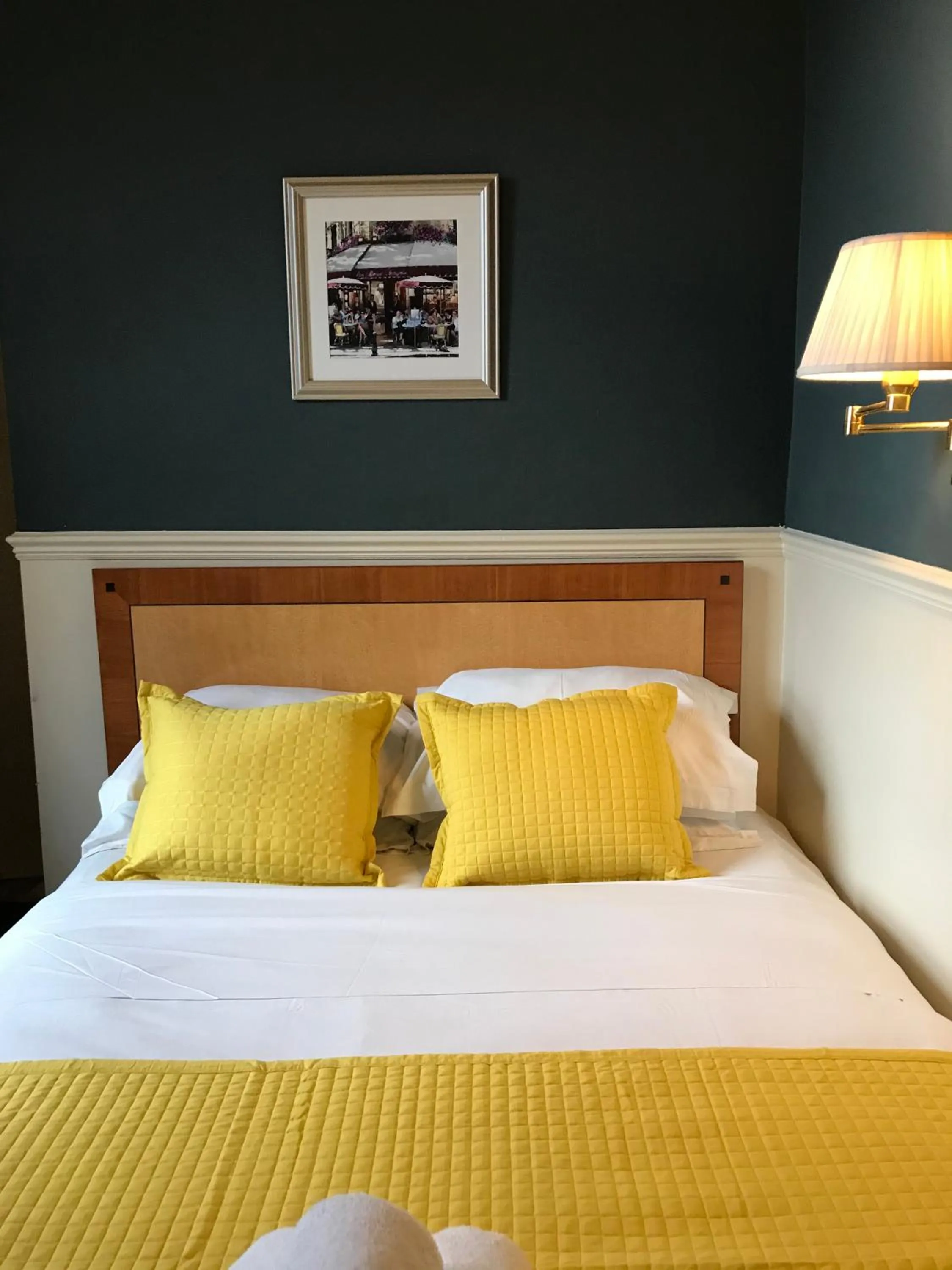 Bed in Eurobar & Hotel