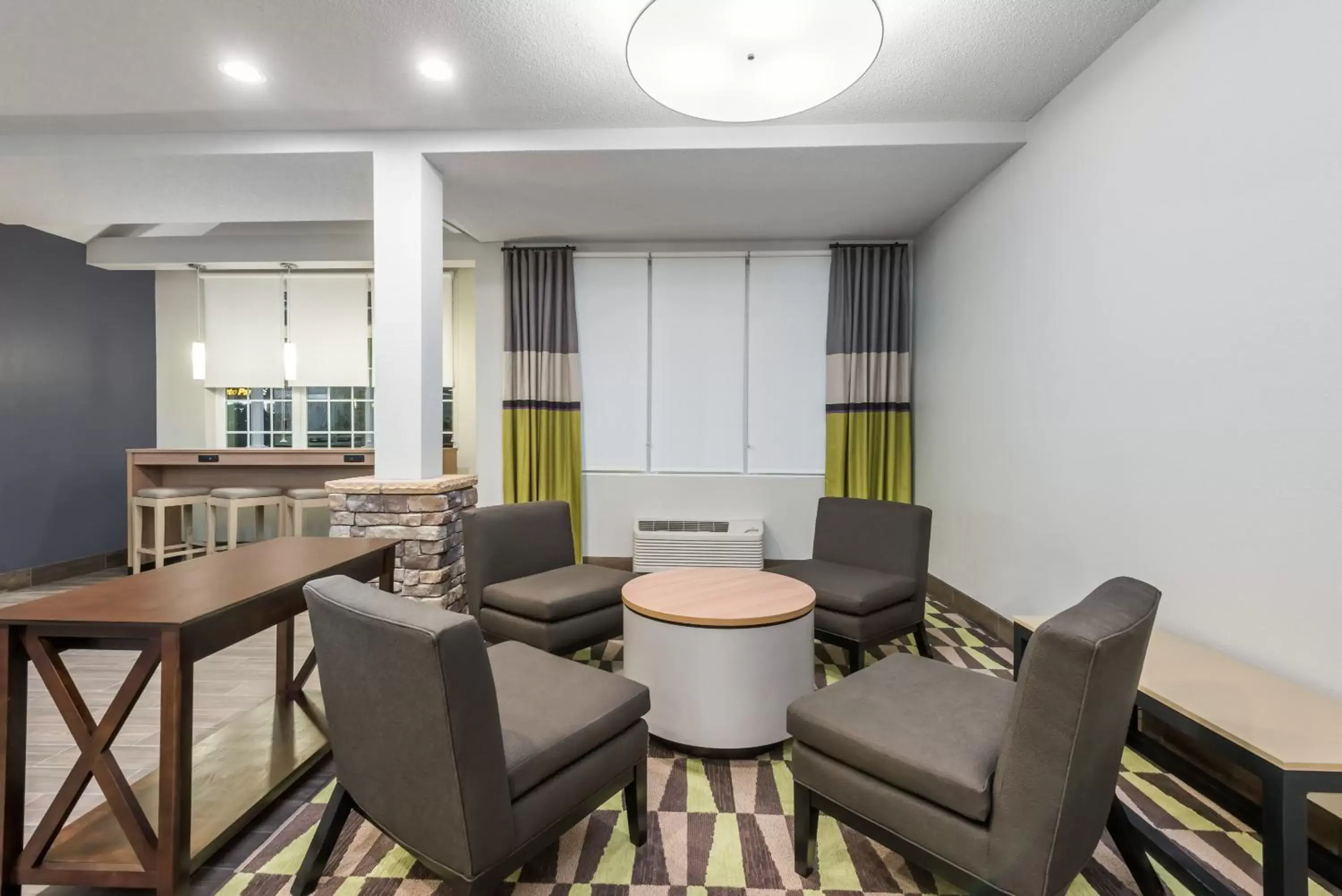 Lobby or reception in Microtel Inn & Suites by Wyndham New Martinsville