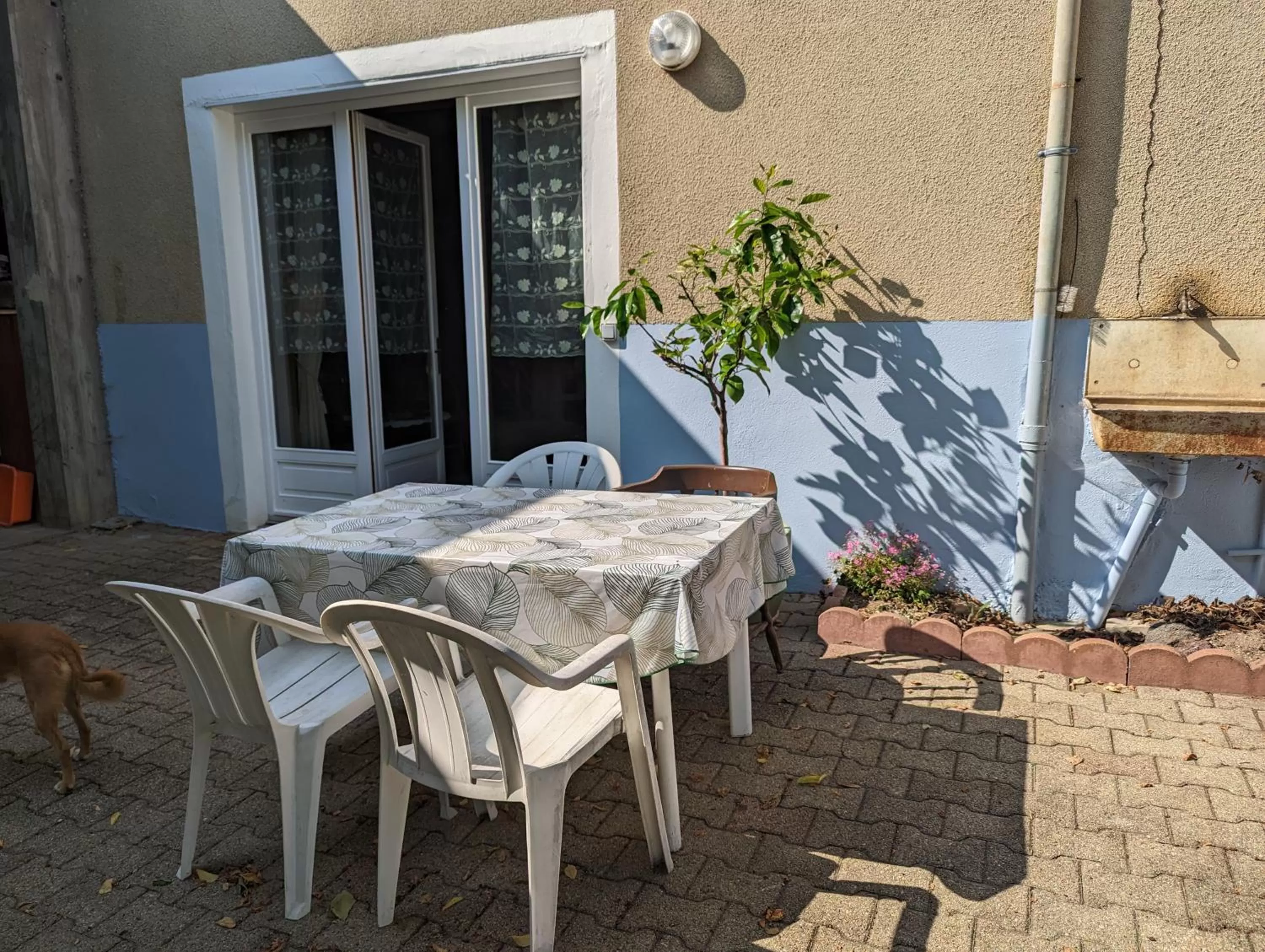 Patio in Domaine viticole Philippe Deschamps