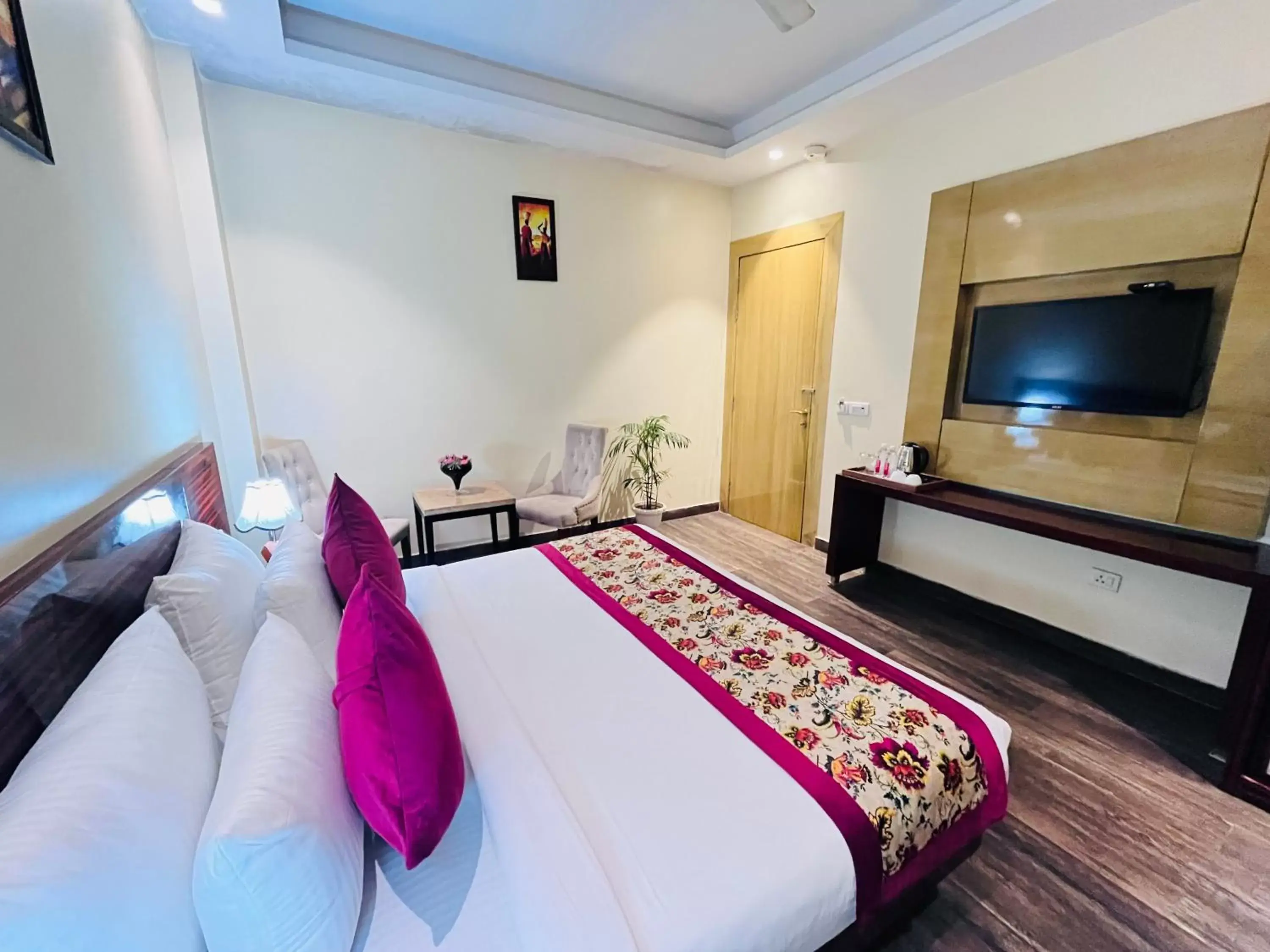 Bed in Hotel Banz - Near Delhi International Airport