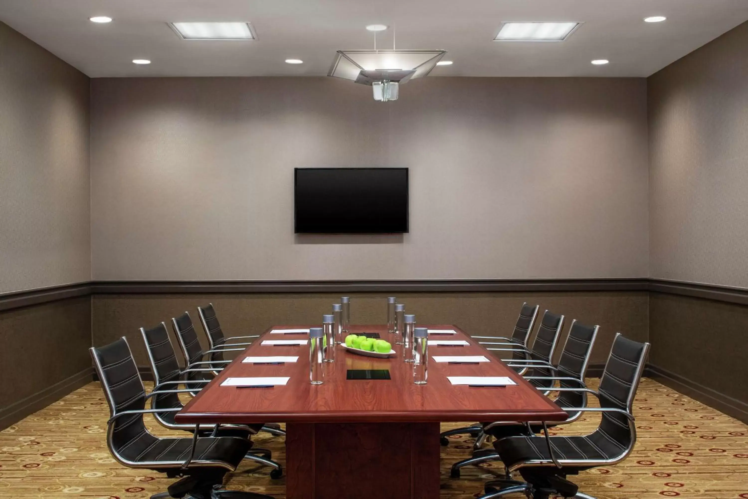 Meeting/conference room, Business Area/Conference Room in DoubleTree by Hilton Hotel Newark Airport