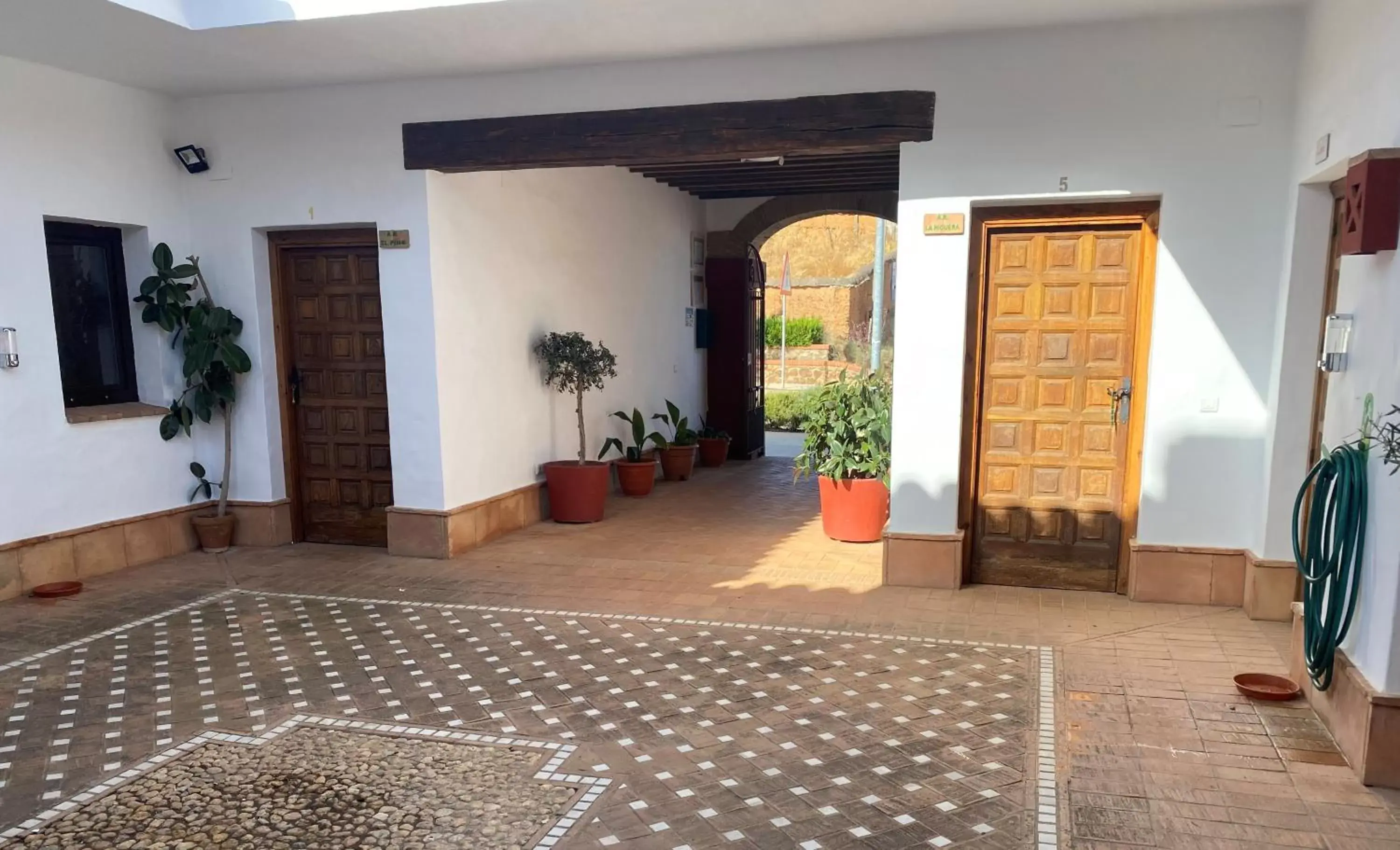 Facade/entrance in Apartamentos Turísticos - Hostal Los Alisos