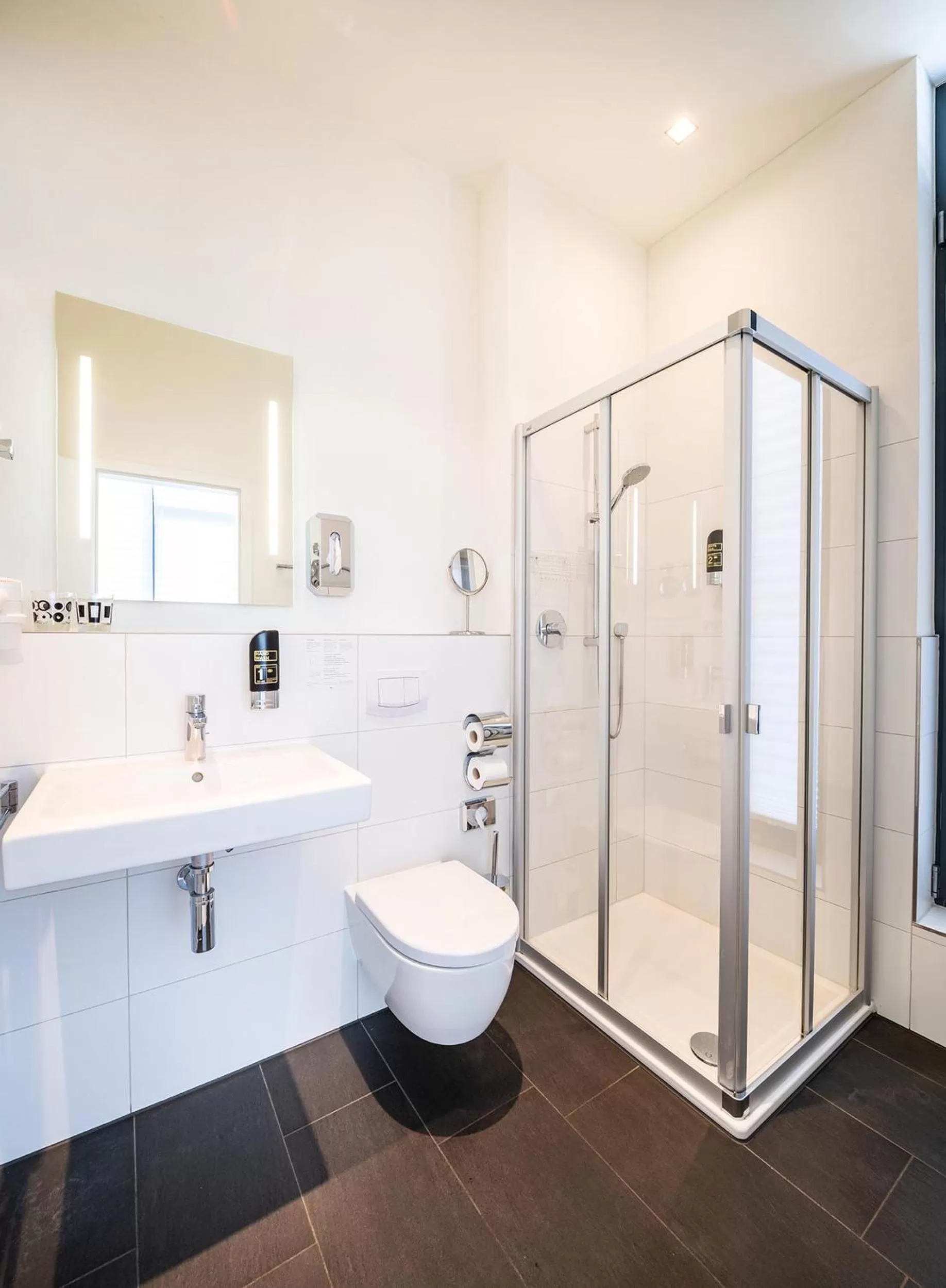 Bathroom in Schroeders Wein-Style-Hotel