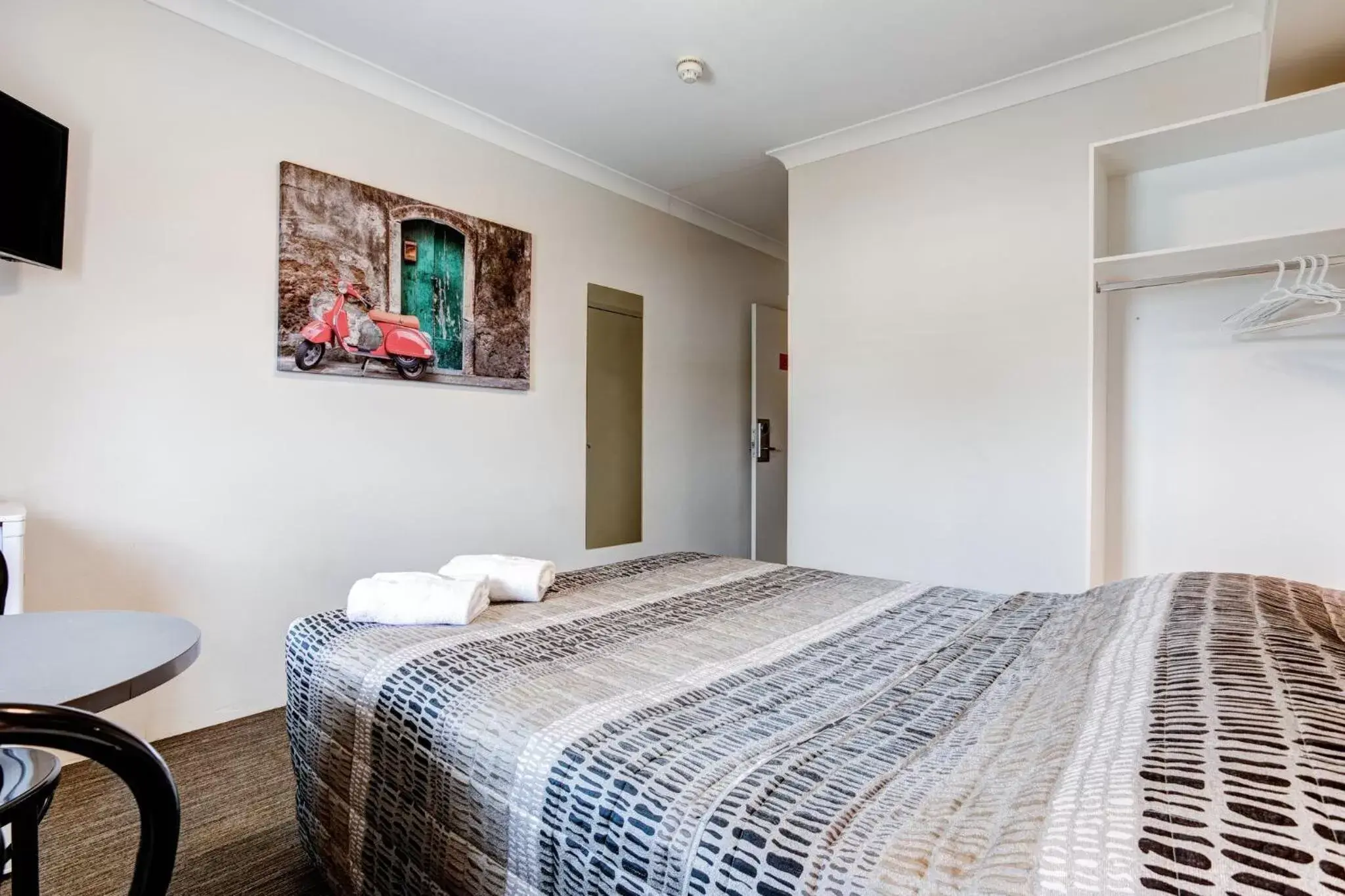 Bed in Arena Hotel (formerly Sleep Express Motel) Bed in Arena Hotel (formerly Sleep Express Motel)