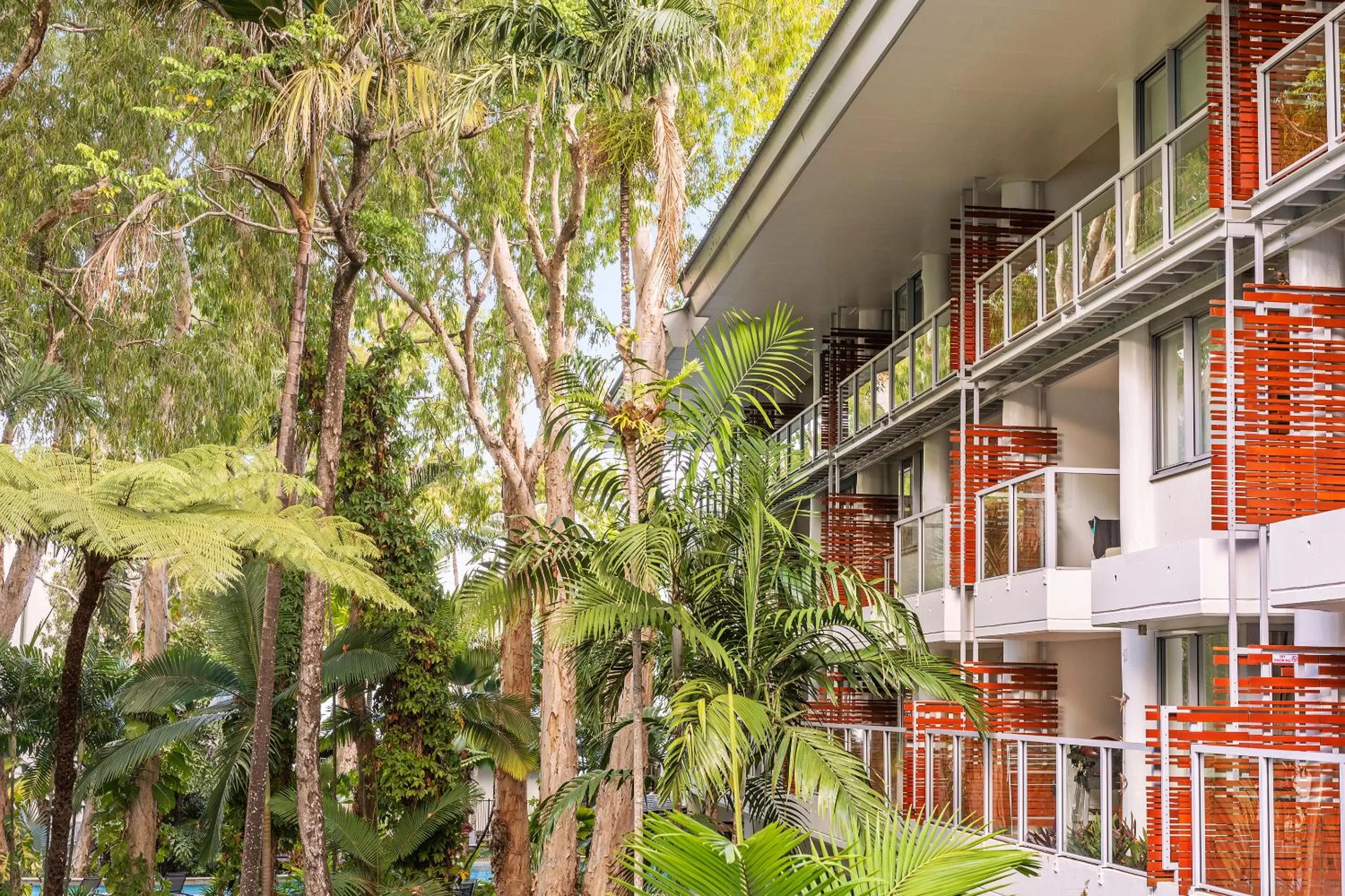 Property building in Drift Palm Cove