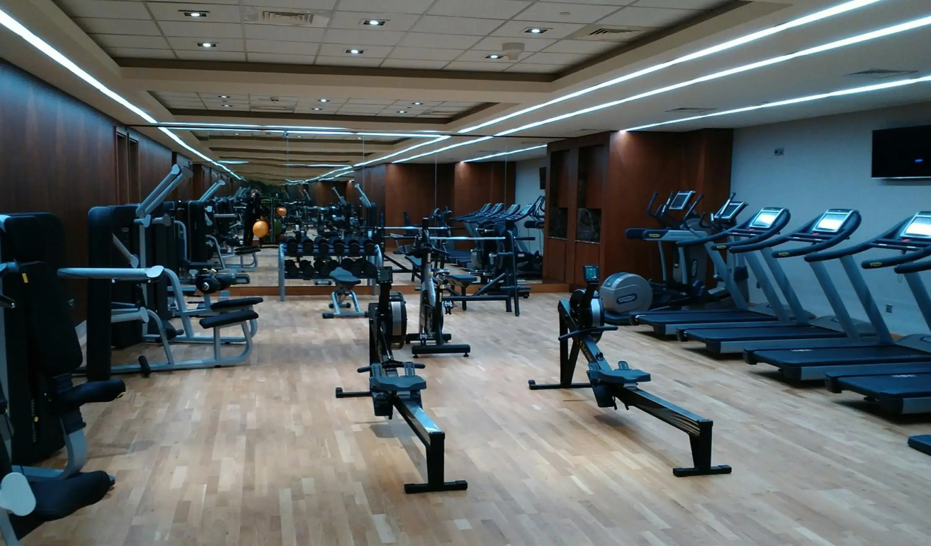 Fitness centre/facilities, Fitness Center/Facilities in Grand Millennium Muscat