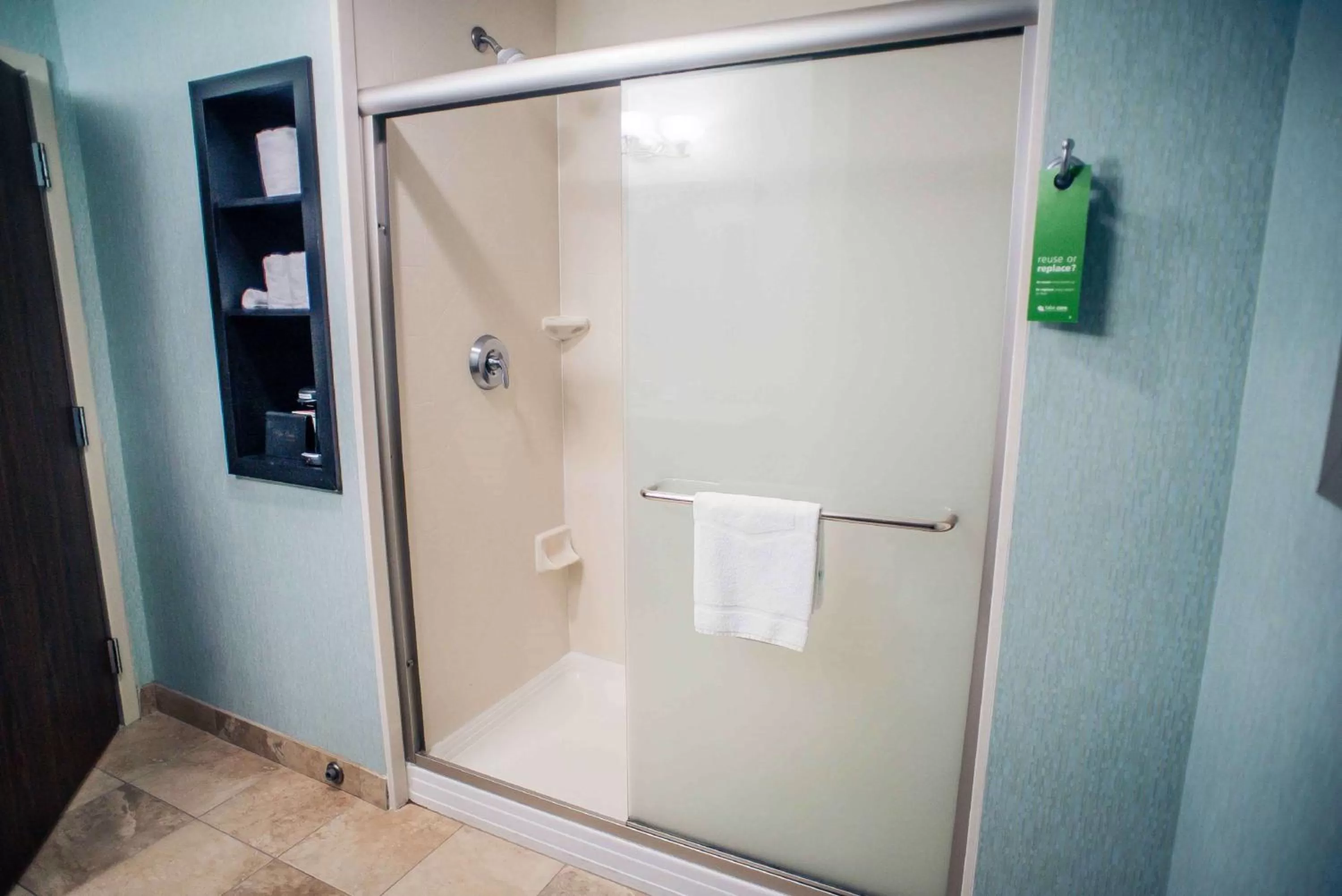 Bed in Hampton Inn - Monticello