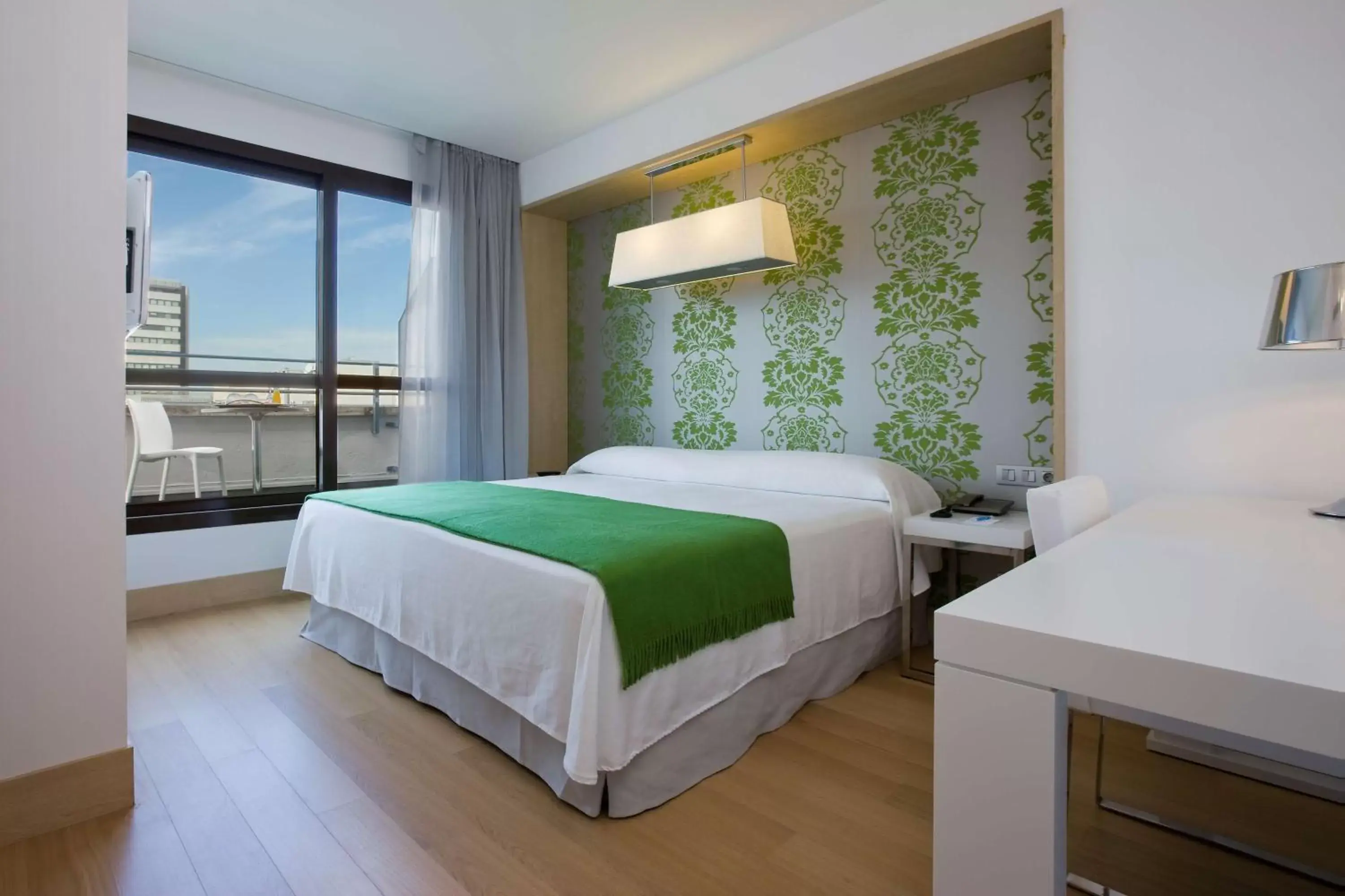 Bedroom, Bed in NH Madrid Principe de Vergara