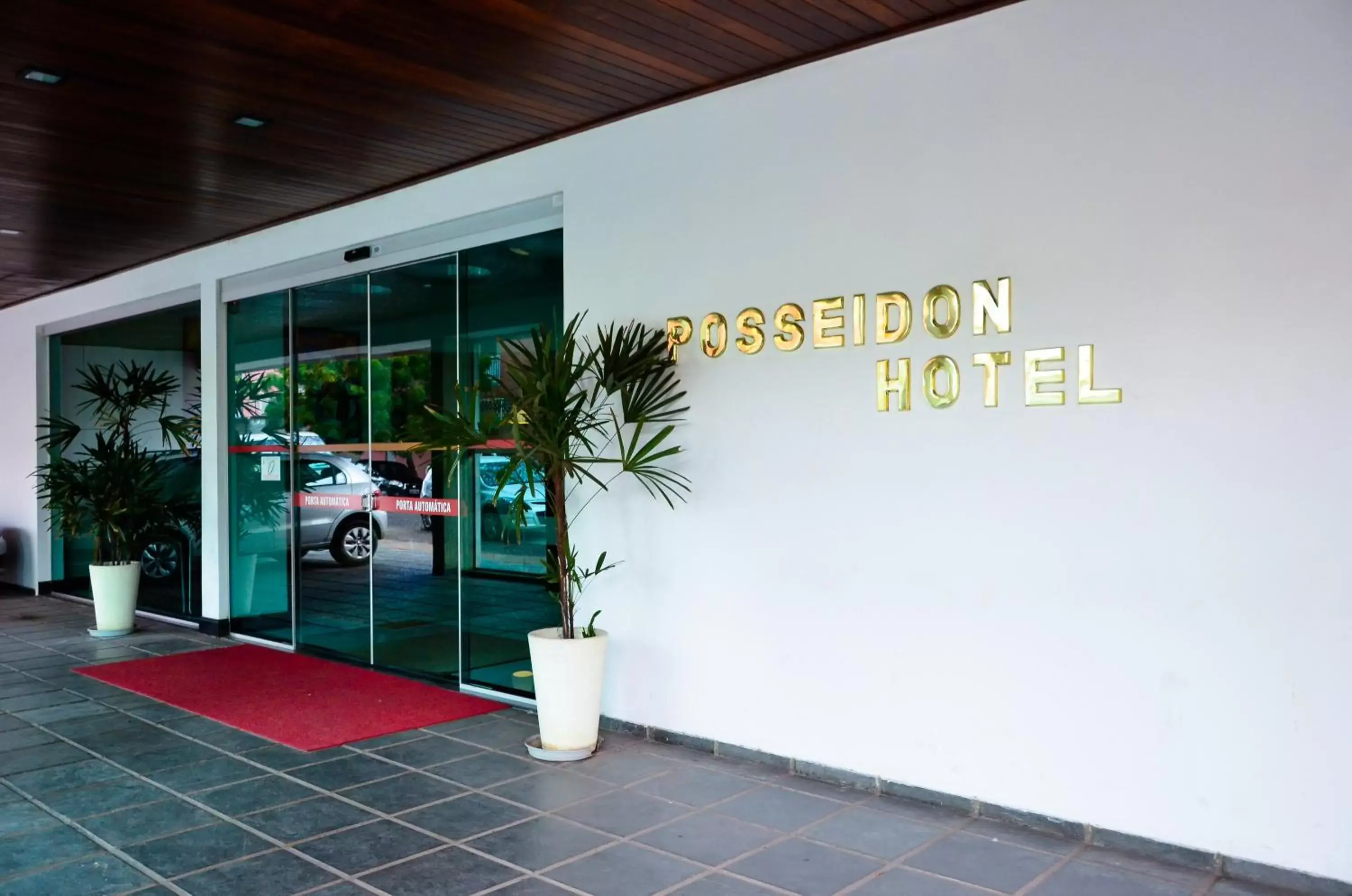 Facade/entrance in Posseidon Hotel