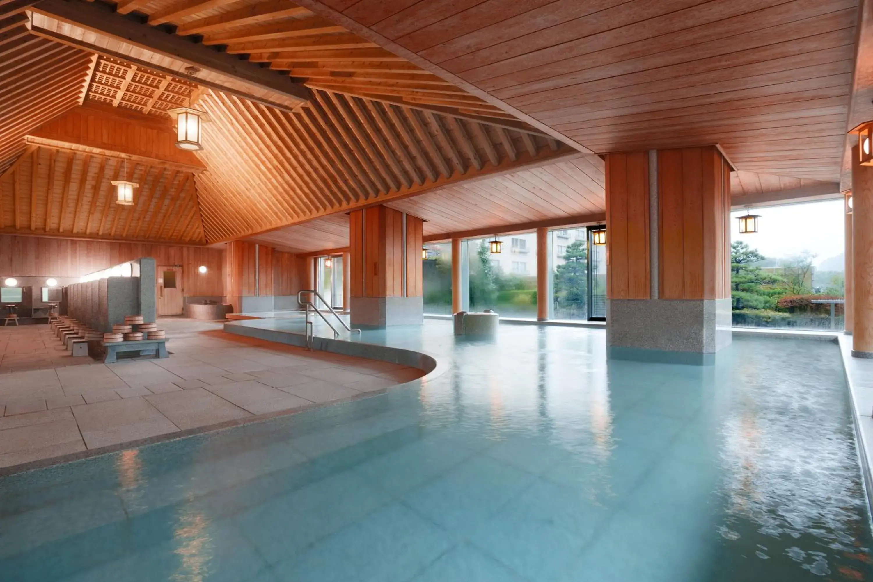 Hot Spring Bath, Swimming Pool in Gero Onsen Suimeikan