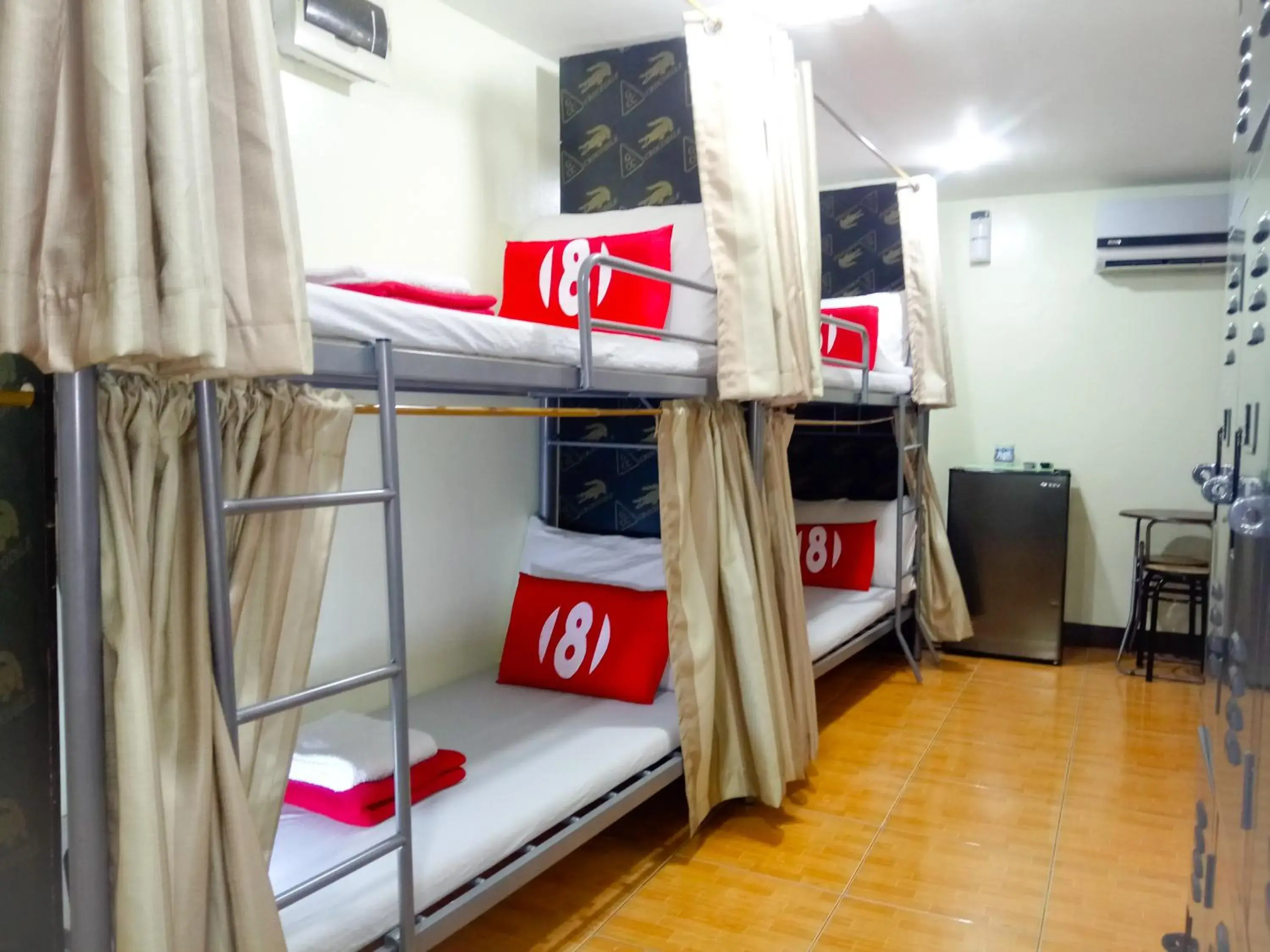 bunk bed in 8hostel